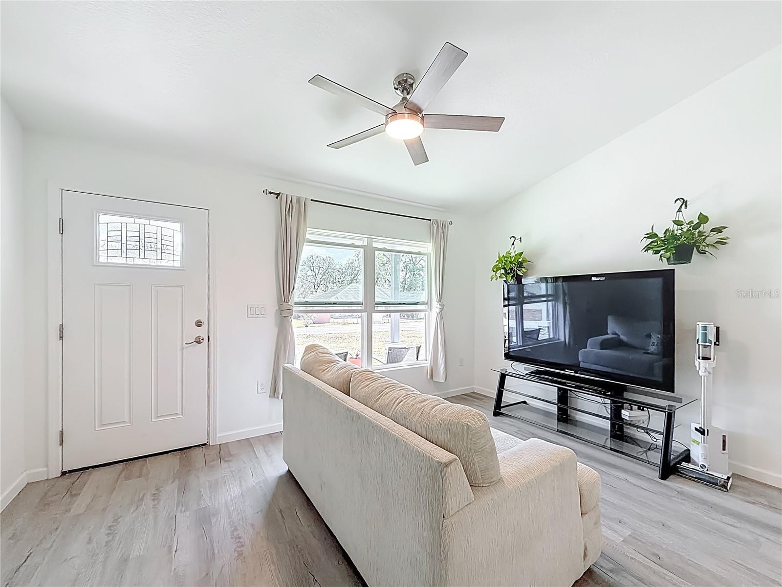 Image 7 of 53 For 6488 13th Avenue