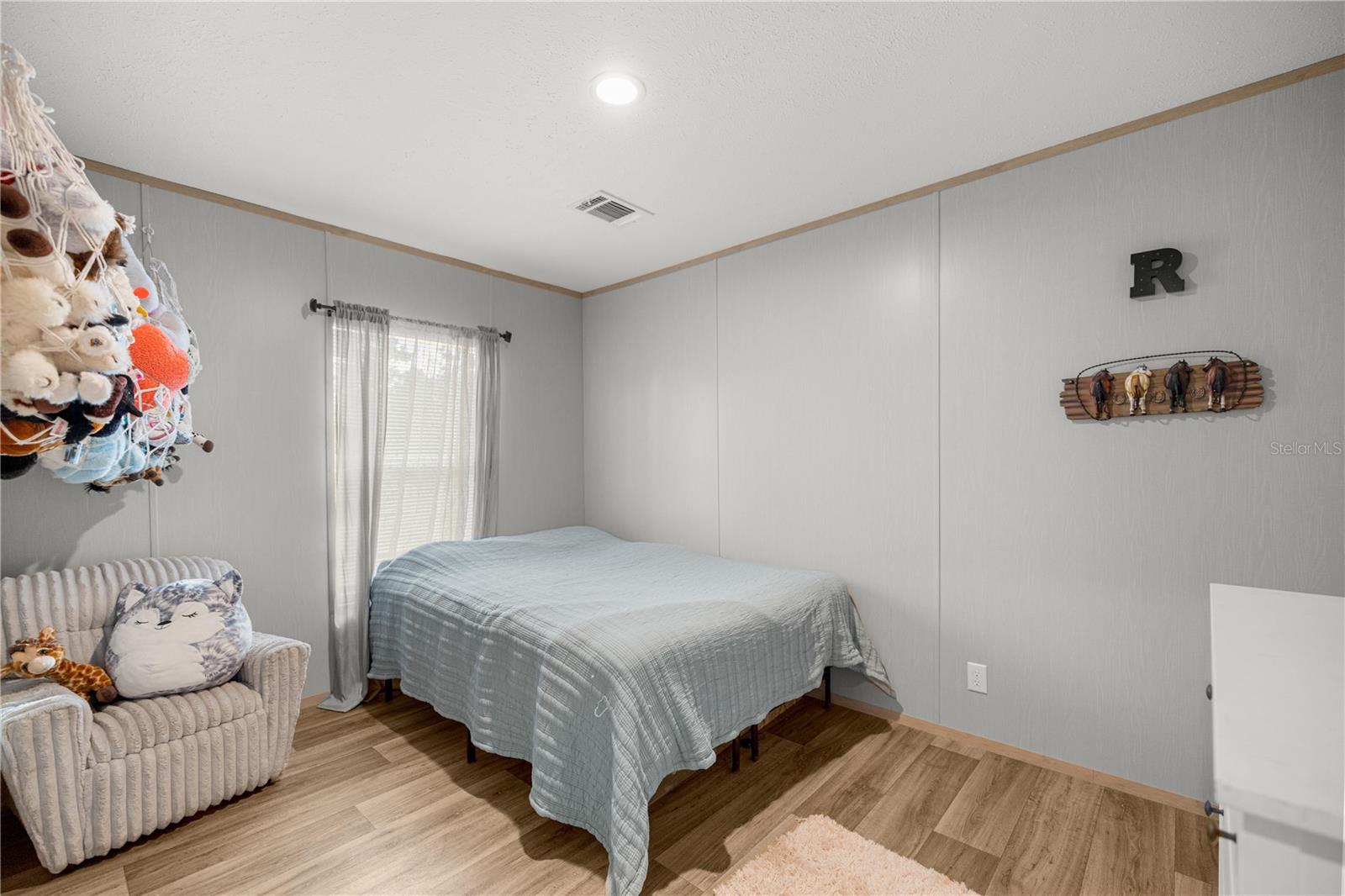 Image 21 of 40 For 14440 21st Place