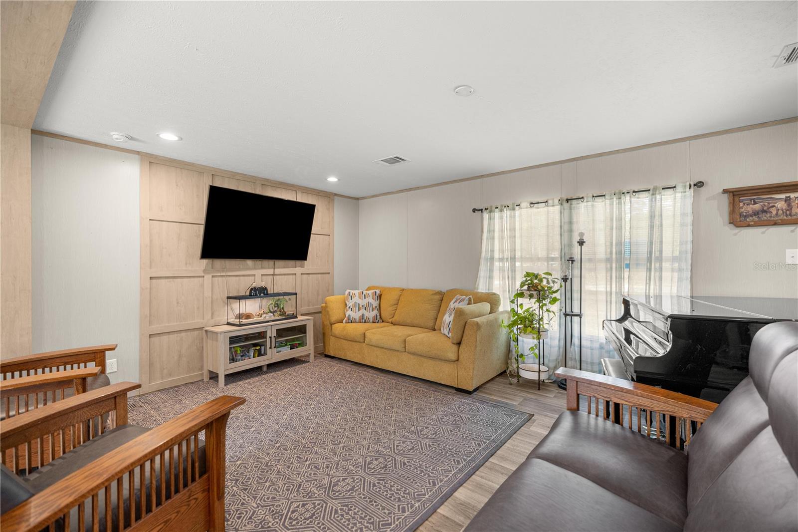 Image 8 of 40 For 14440 21st Place