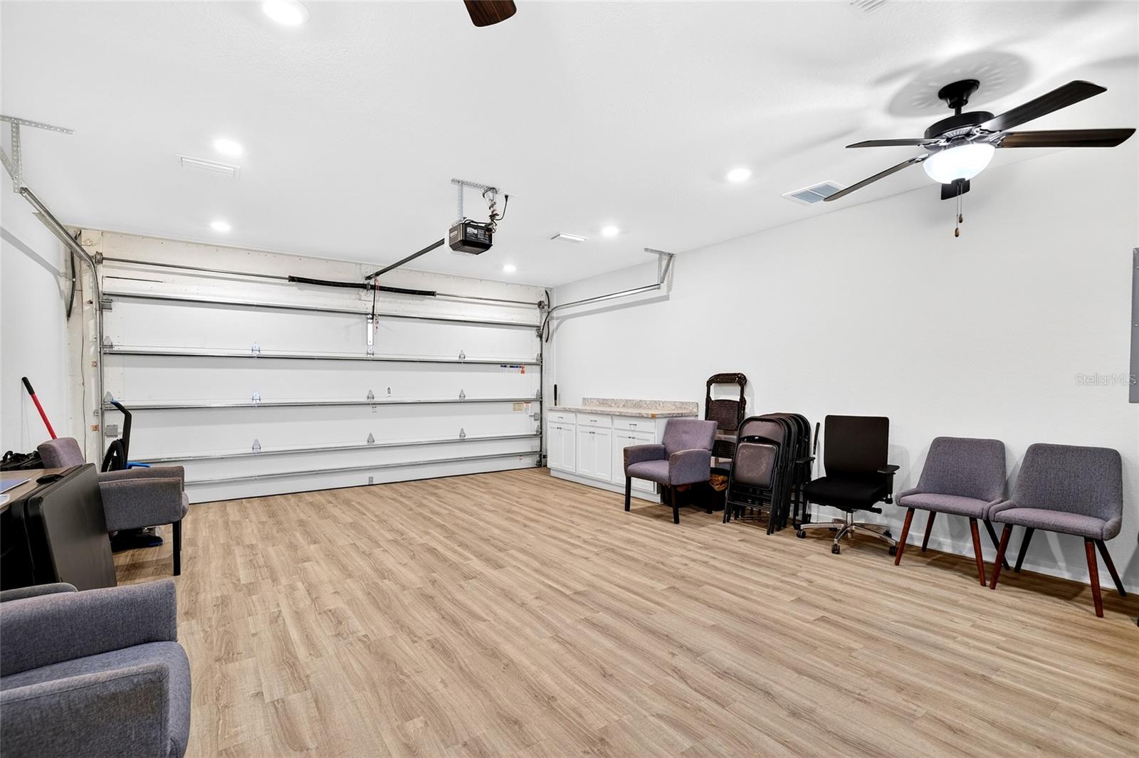 Image 33 of 43 For 9053 49th Avenue Road