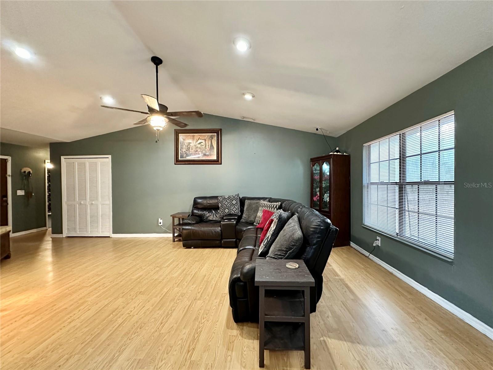 Image 18 of 23 For 5962 64th Street