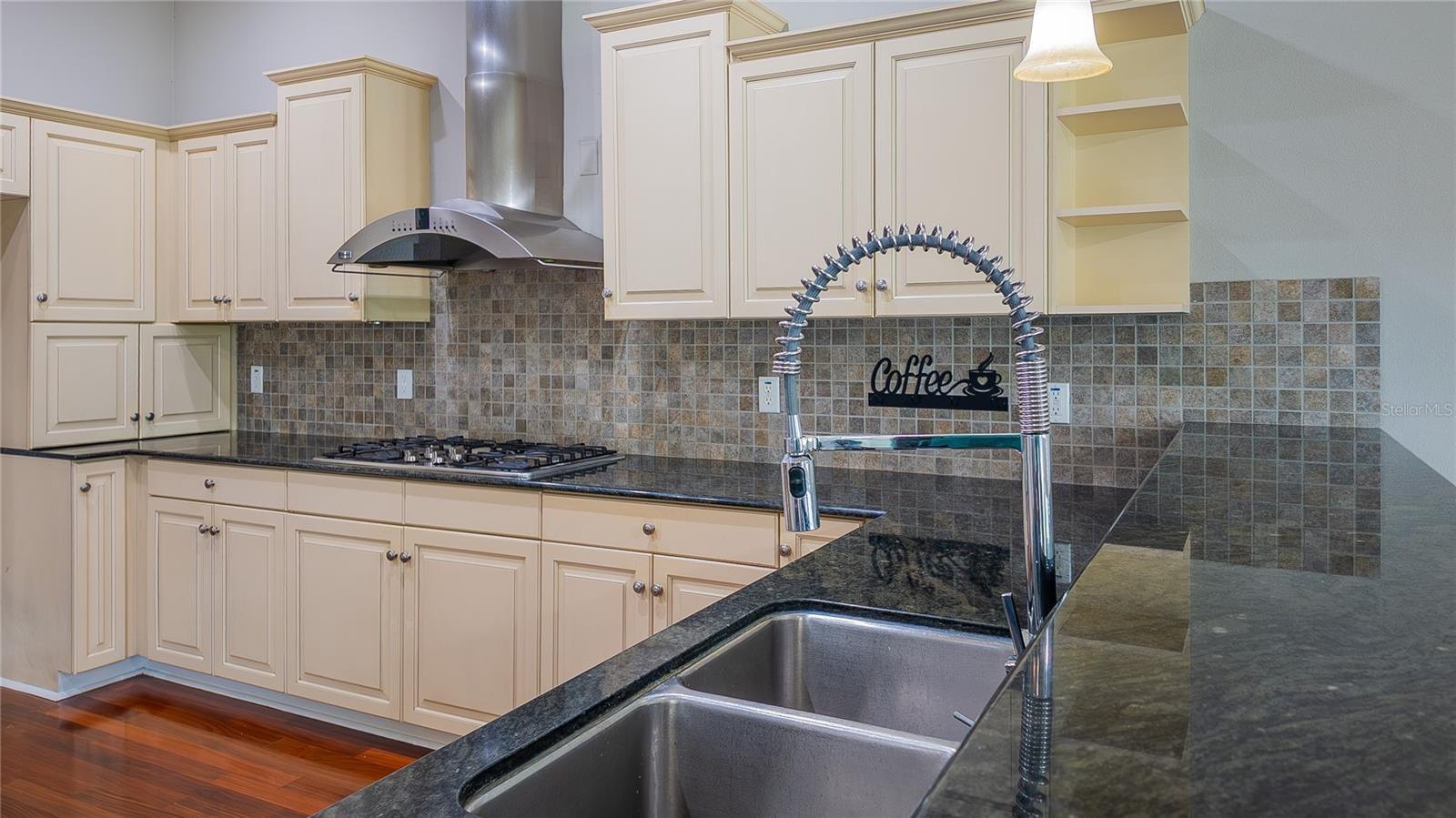 Image 12 of 54 For 617 47th Loop