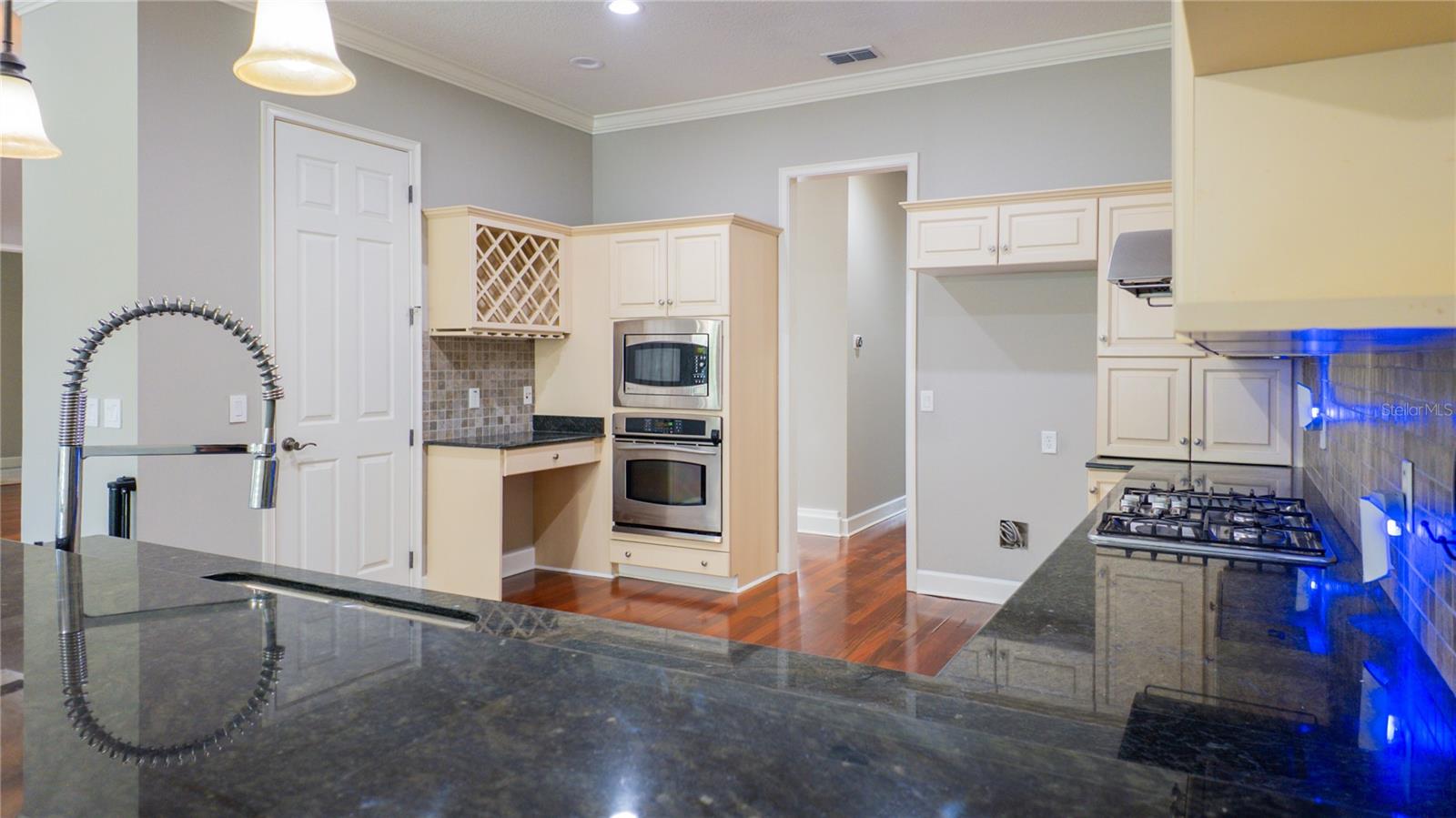 Image 16 of 54 For 617 47th Loop