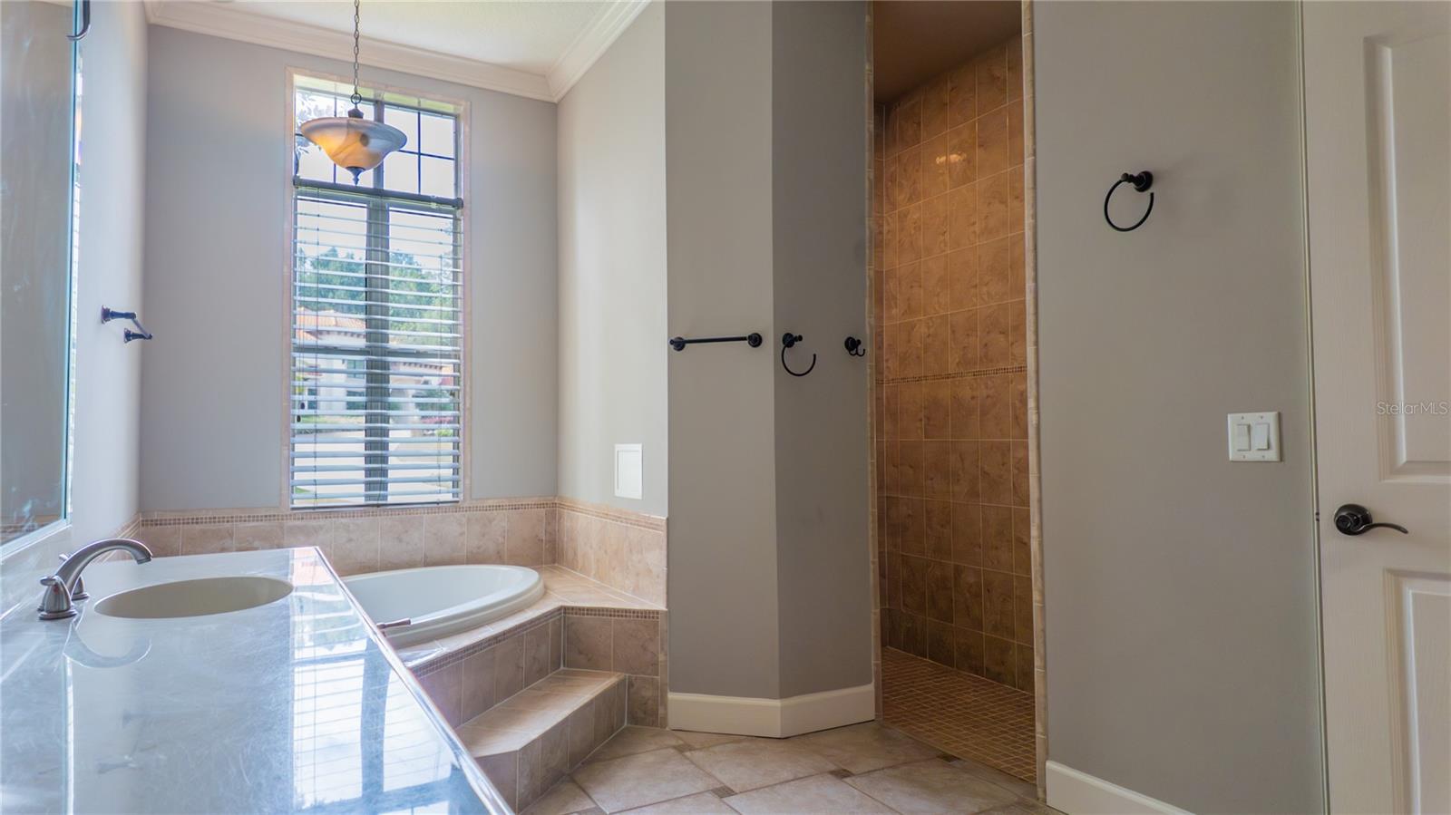 Image 30 of 54 For 617 47th Loop