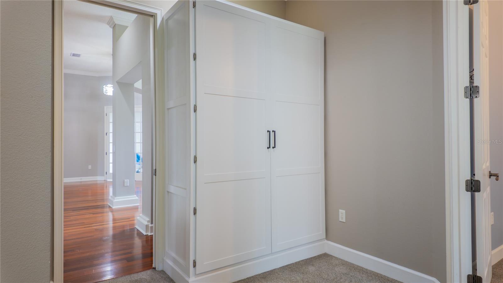 Image 40 of 54 For 617 47th Loop