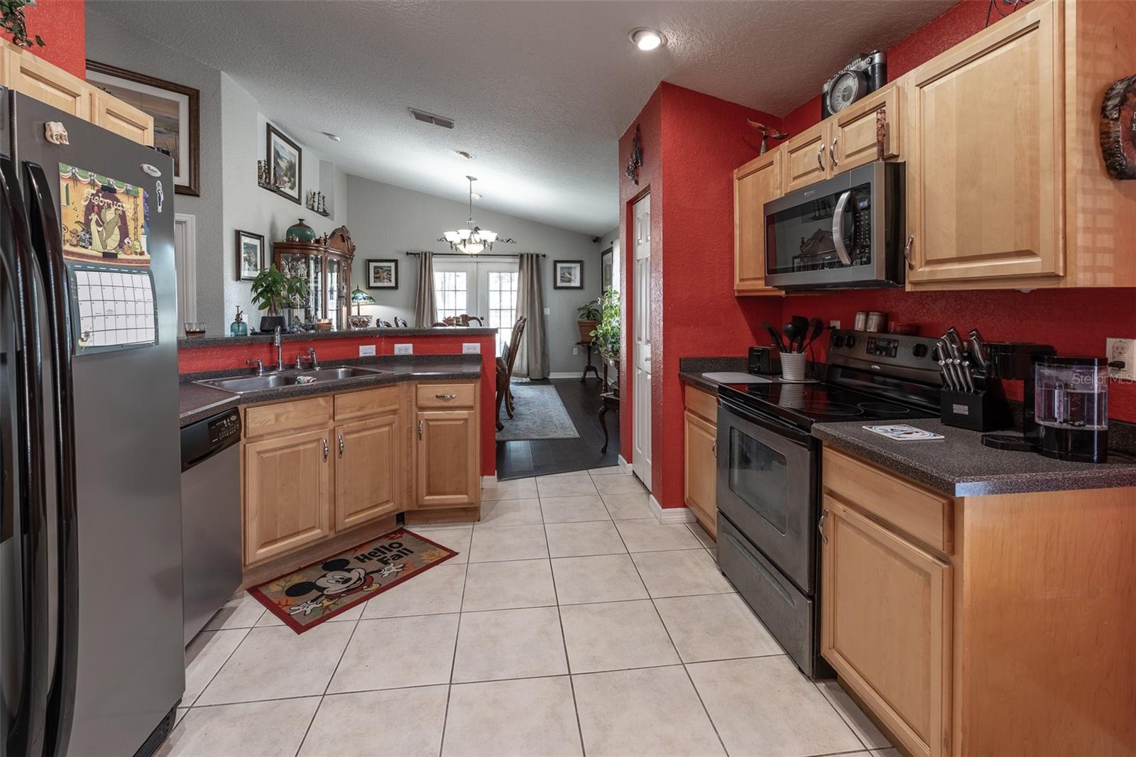 Listing photo id 12 for 1336 154th Avenue