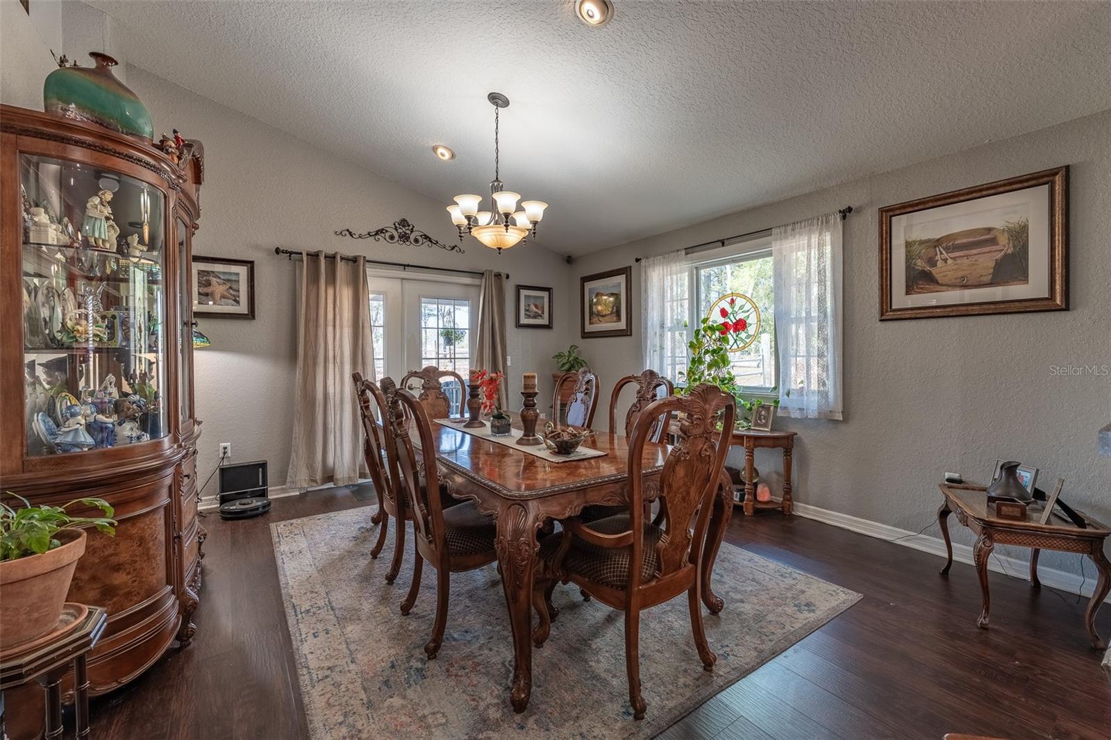 Listing photo id 15 for 1336 154th Avenue