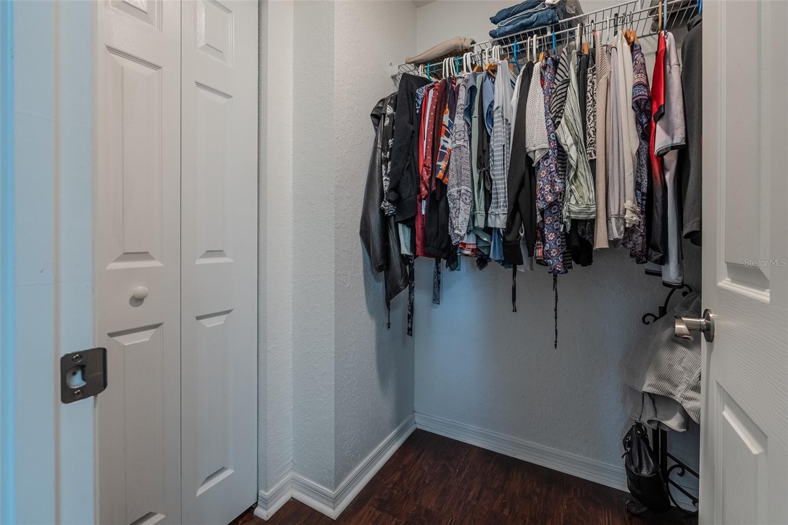 Listing photo id 22 for 1336 154th Avenue