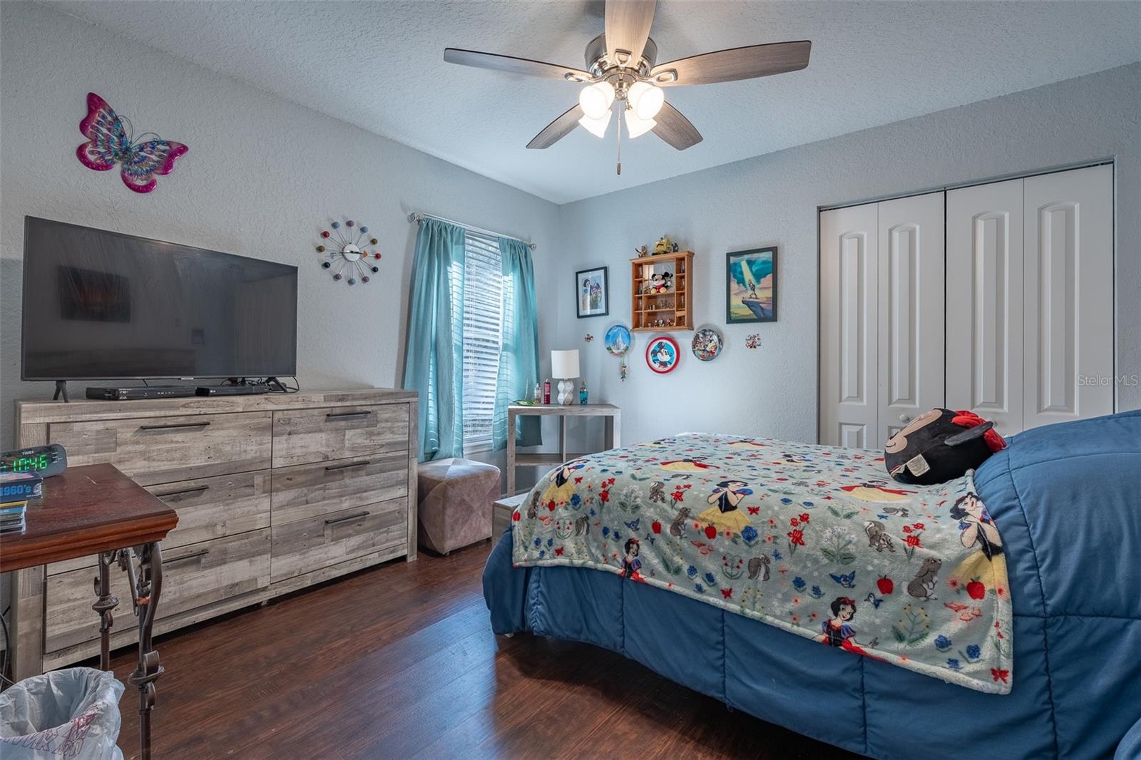 Listing photo id 27 for 1336 154th Avenue