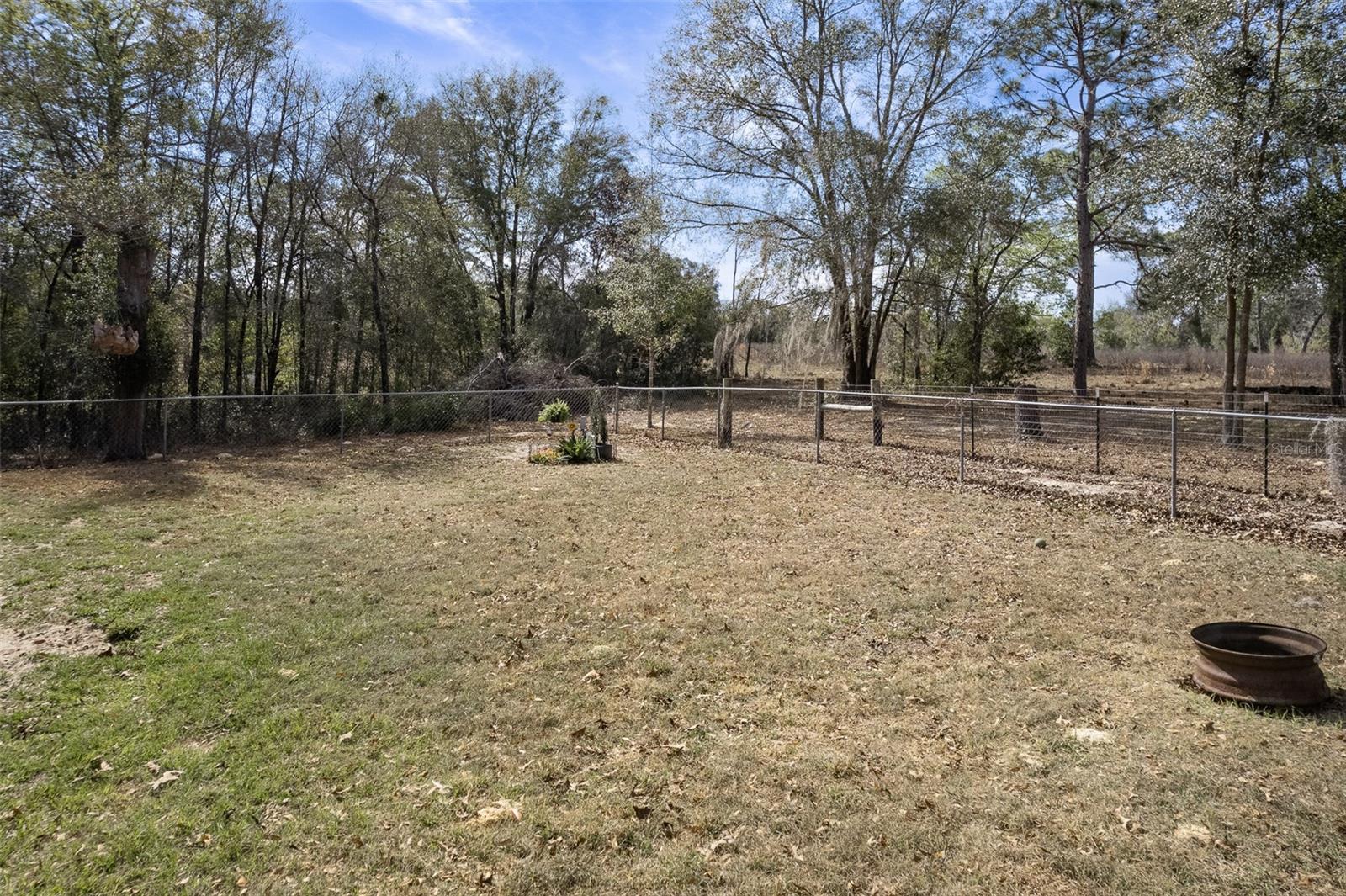 Listing photo id 37 for 1336 154th Avenue