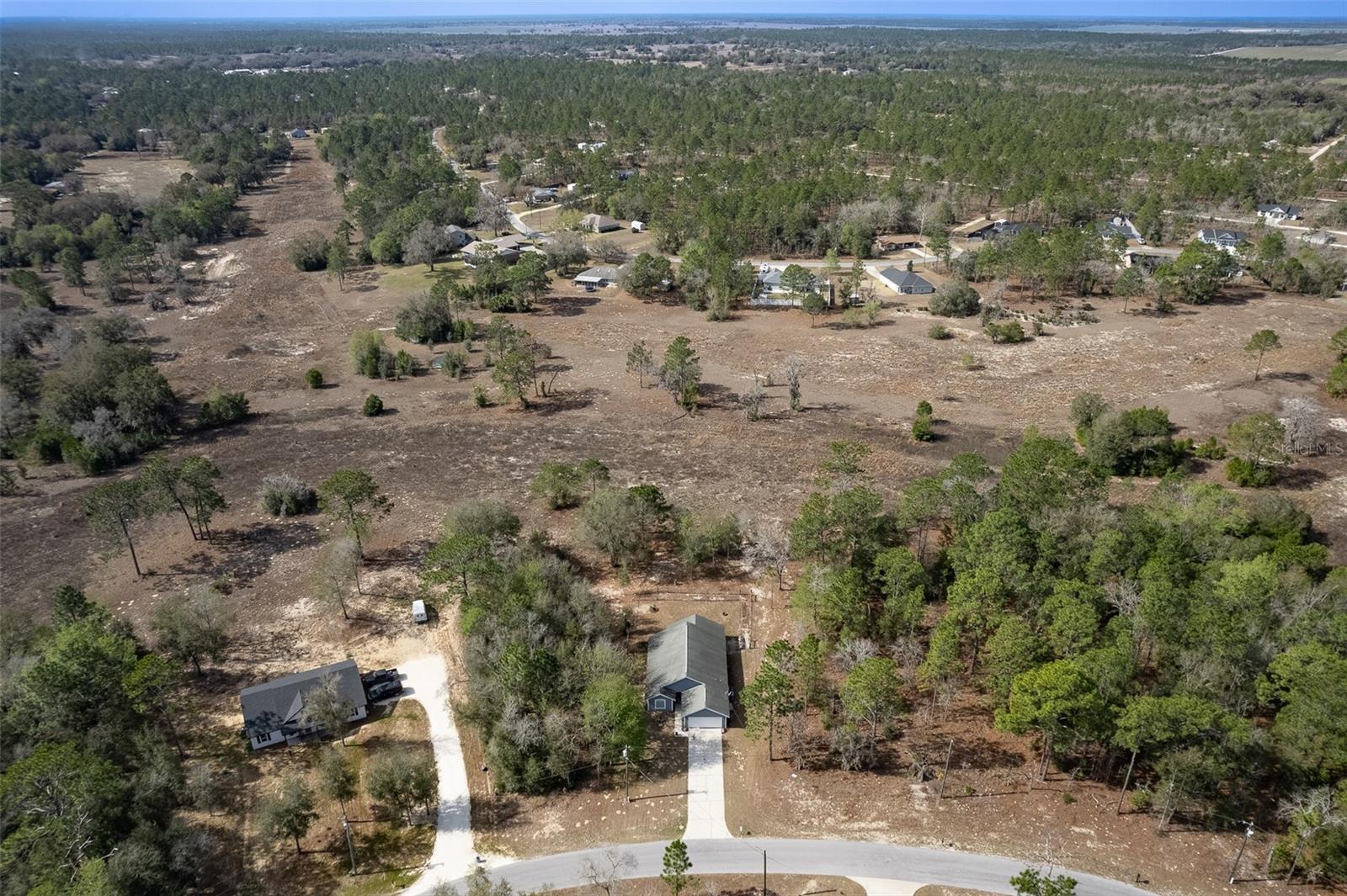 Listing photo id 46 for 1336 154th Avenue