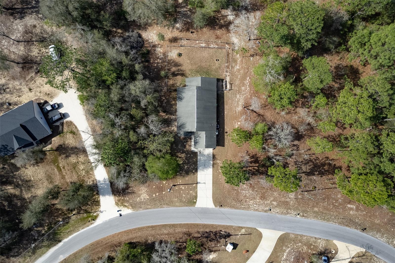 Listing photo id 49 for 1336 154th Avenue