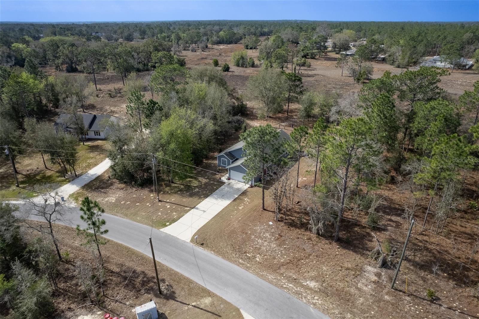 Listing photo id 51 for 1336 154th Avenue