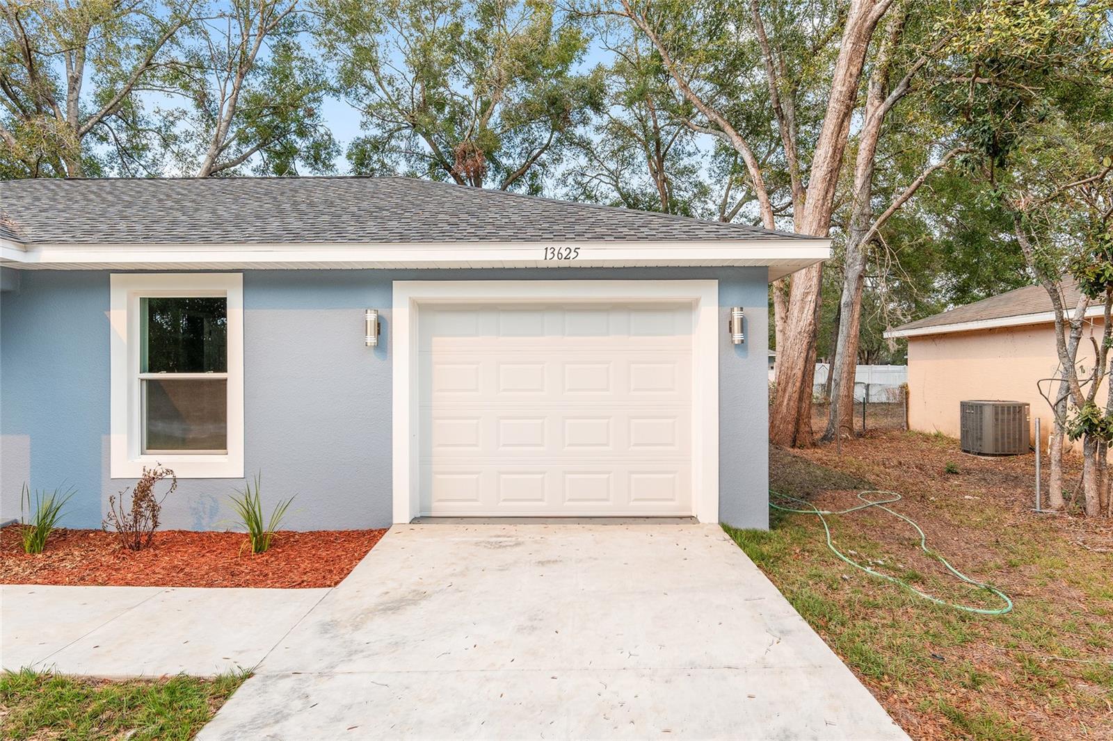 Image 4 of 39 For 1820 Harbor Hills Road