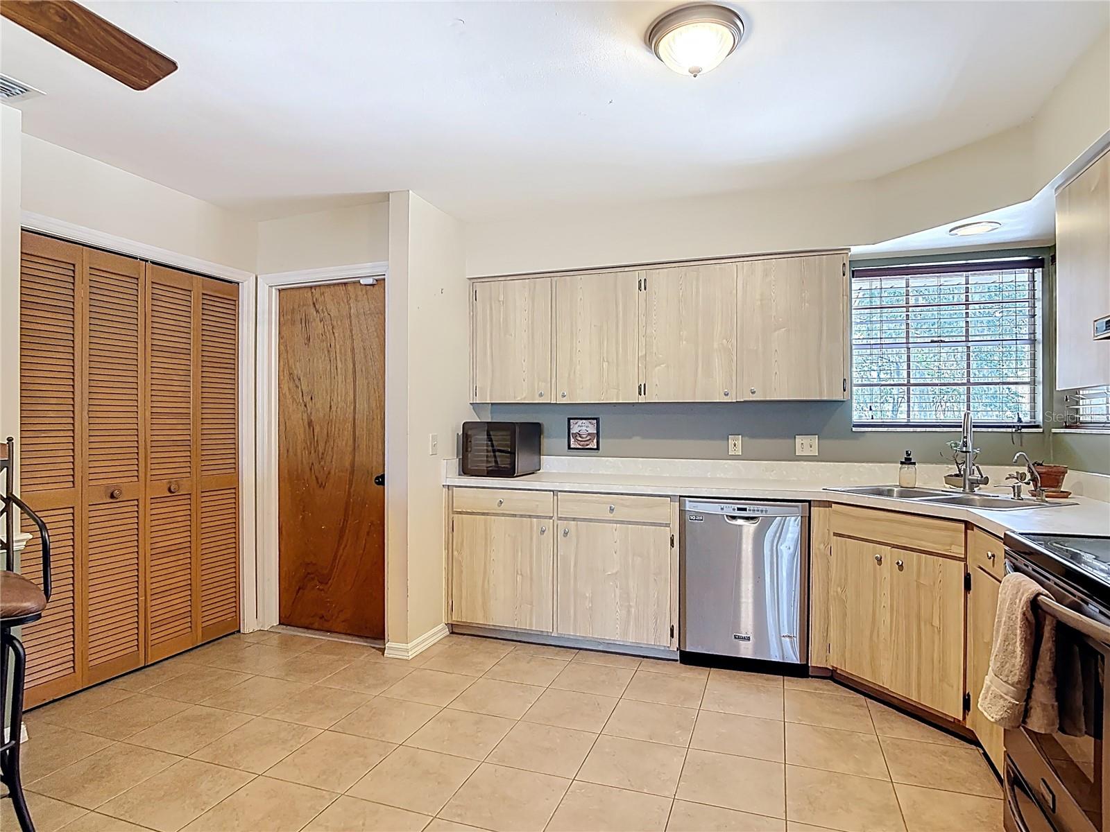 Image 14 of 62 For 276 Deleon Road