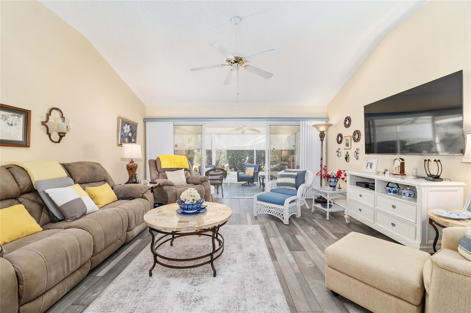 Image 13 of 50 For 1270 Northbrook Place