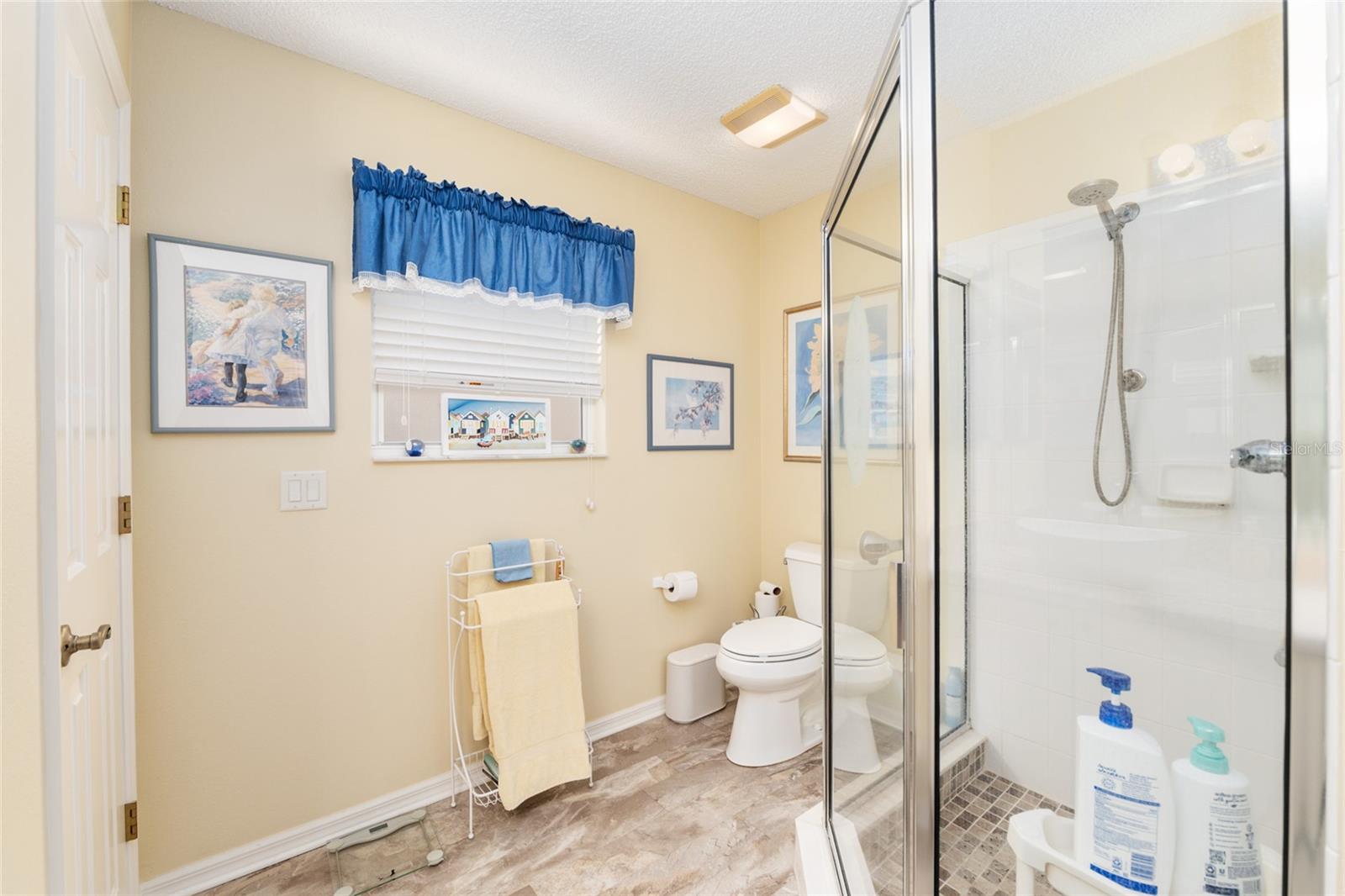 Image 24 of 50 For 1270 Northbrook Place