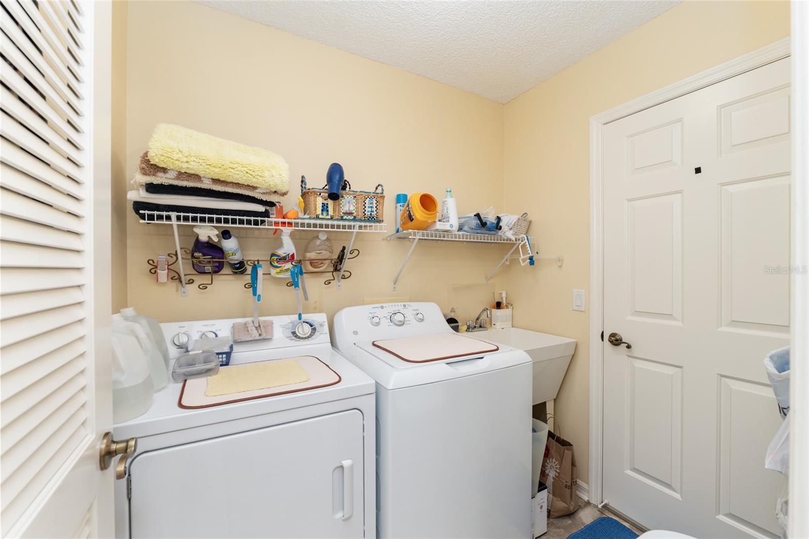 Image 32 of 50 For 1270 Northbrook Place