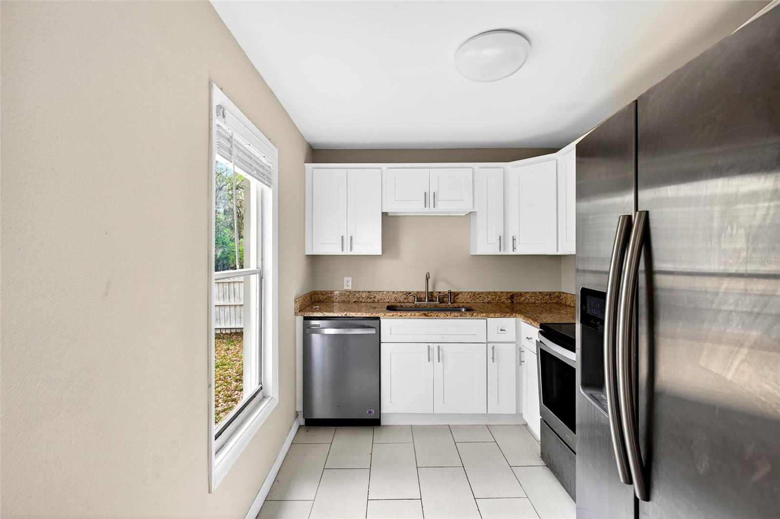 Image 10 of 22 For 728 Mckenzie Street