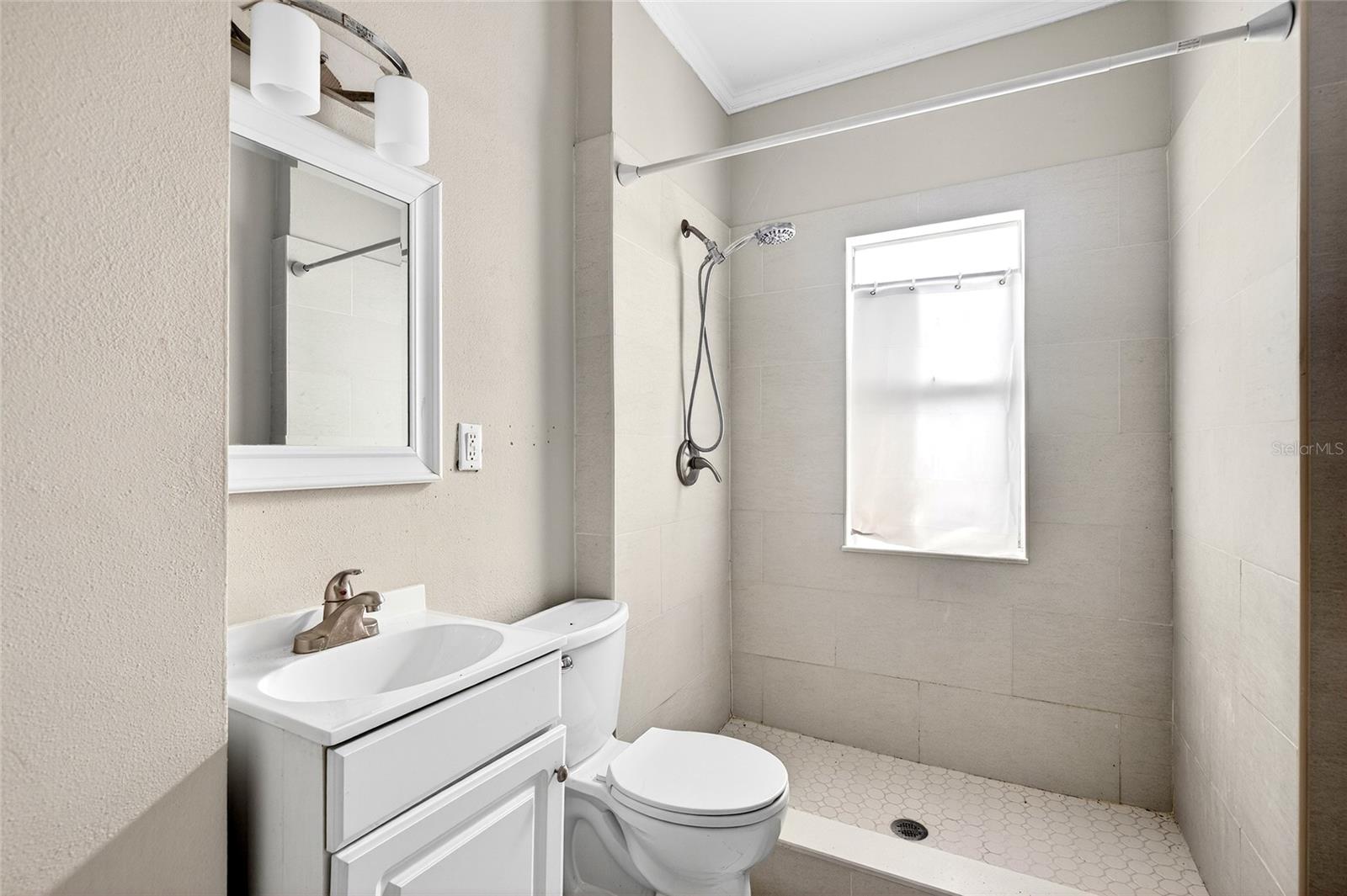 Image 16 of 22 For 728 Mckenzie Street