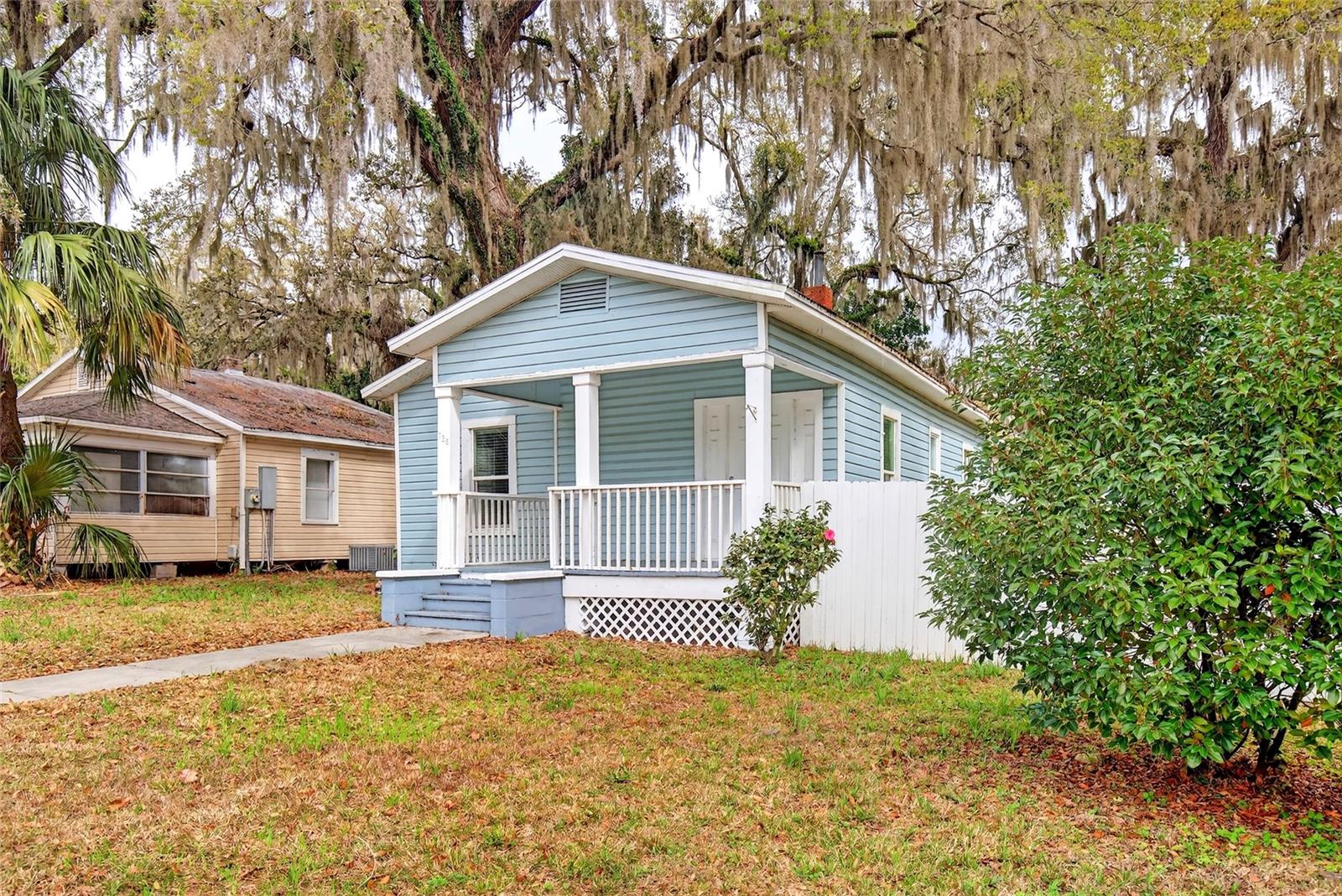 Image 2 of 22 For 728 Mckenzie Street