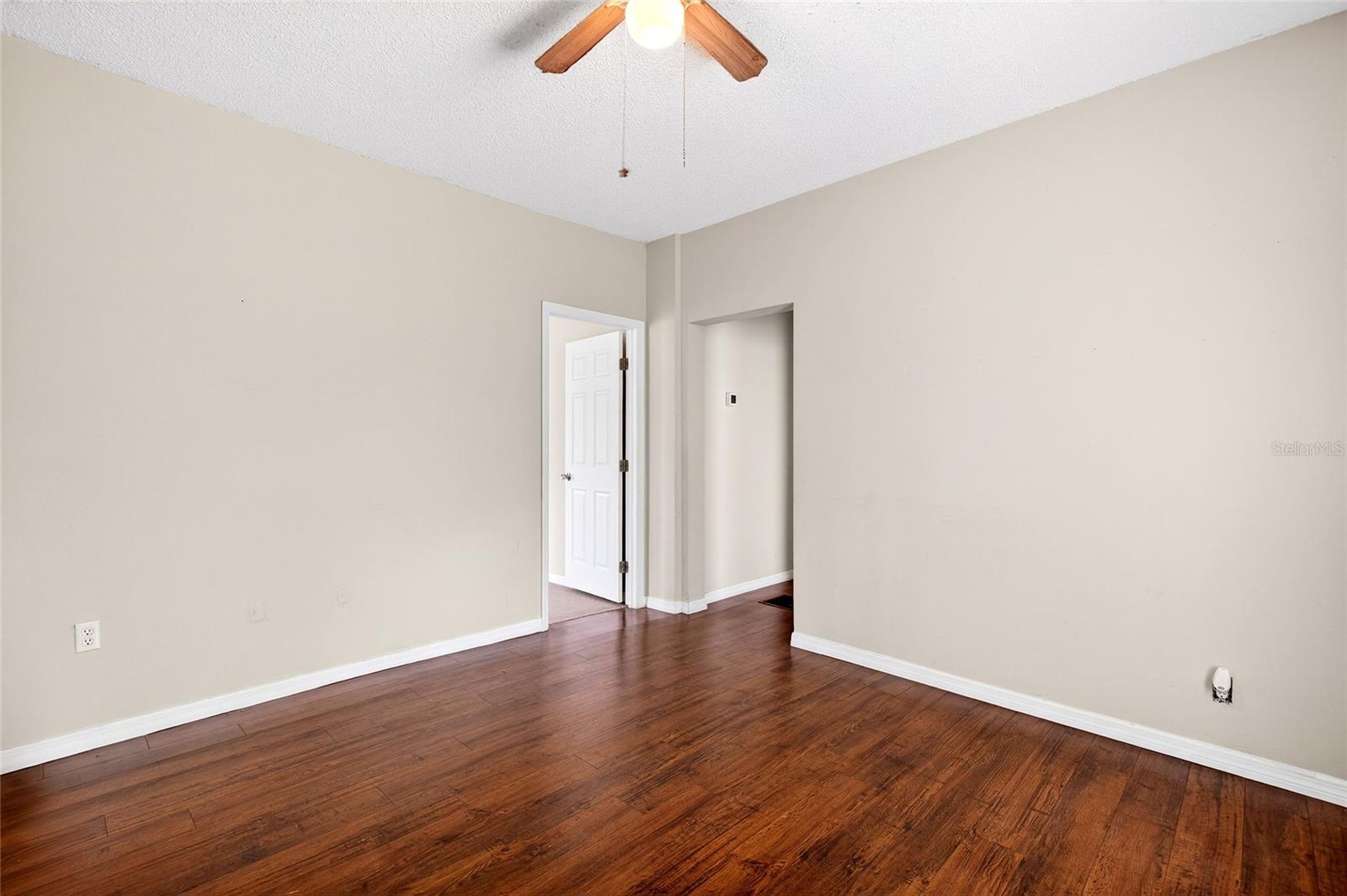 Image 6 of 22 For 728 Mckenzie Street