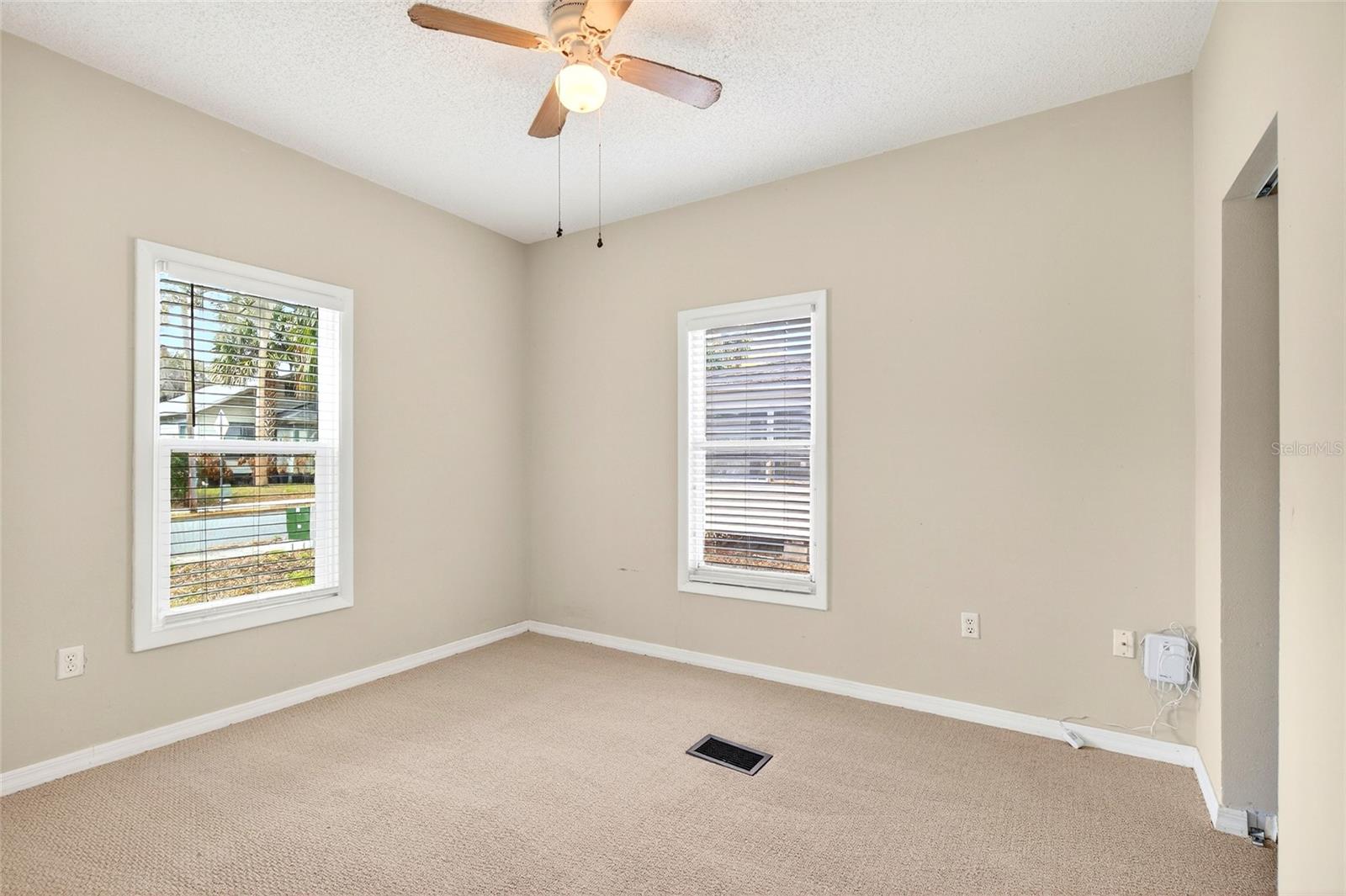 Image 8 of 22 For 728 Mckenzie Street