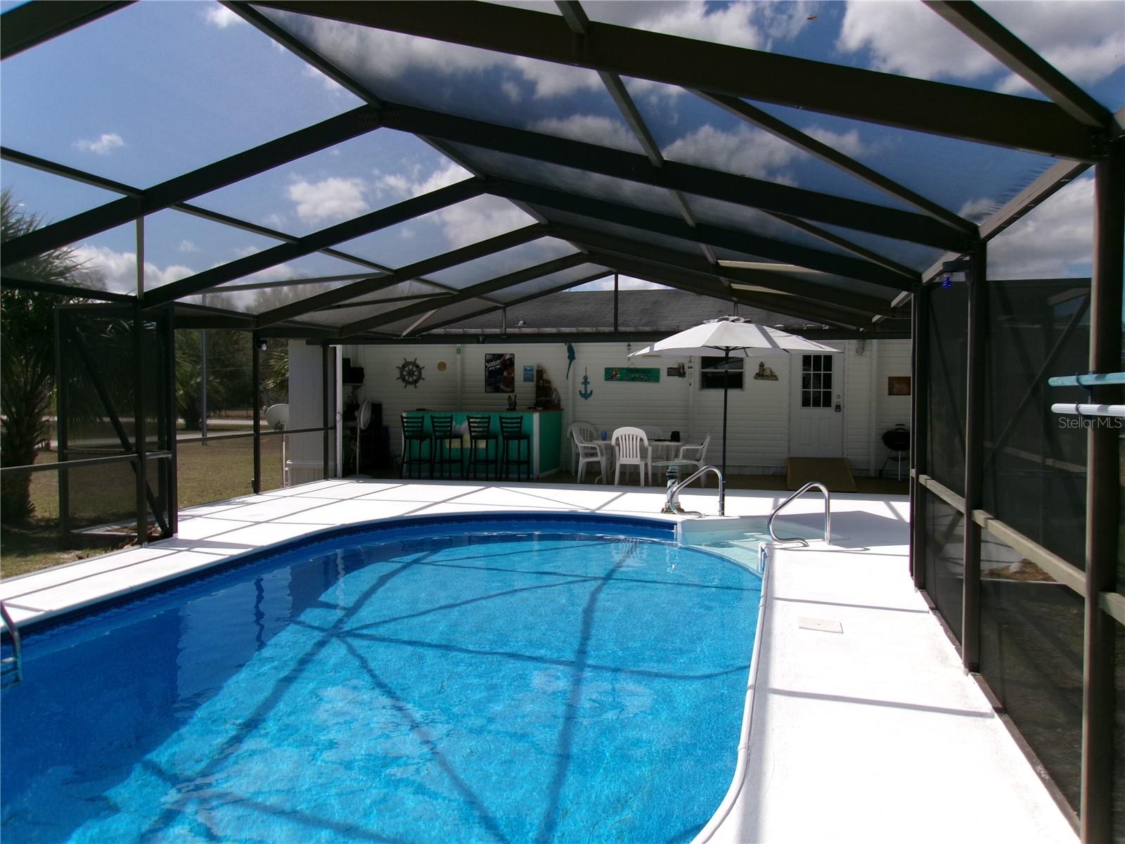 Image 21 of 47 For 12525 83rd Terrace