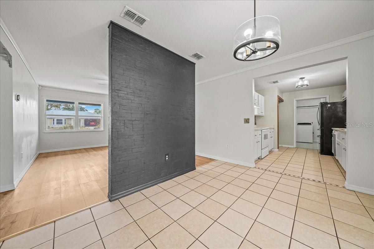 Image 10 of 38 For 9 Pecan Radial