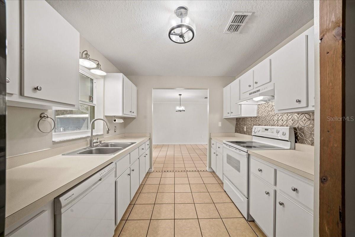 Image 15 of 38 For 9 Pecan Radial