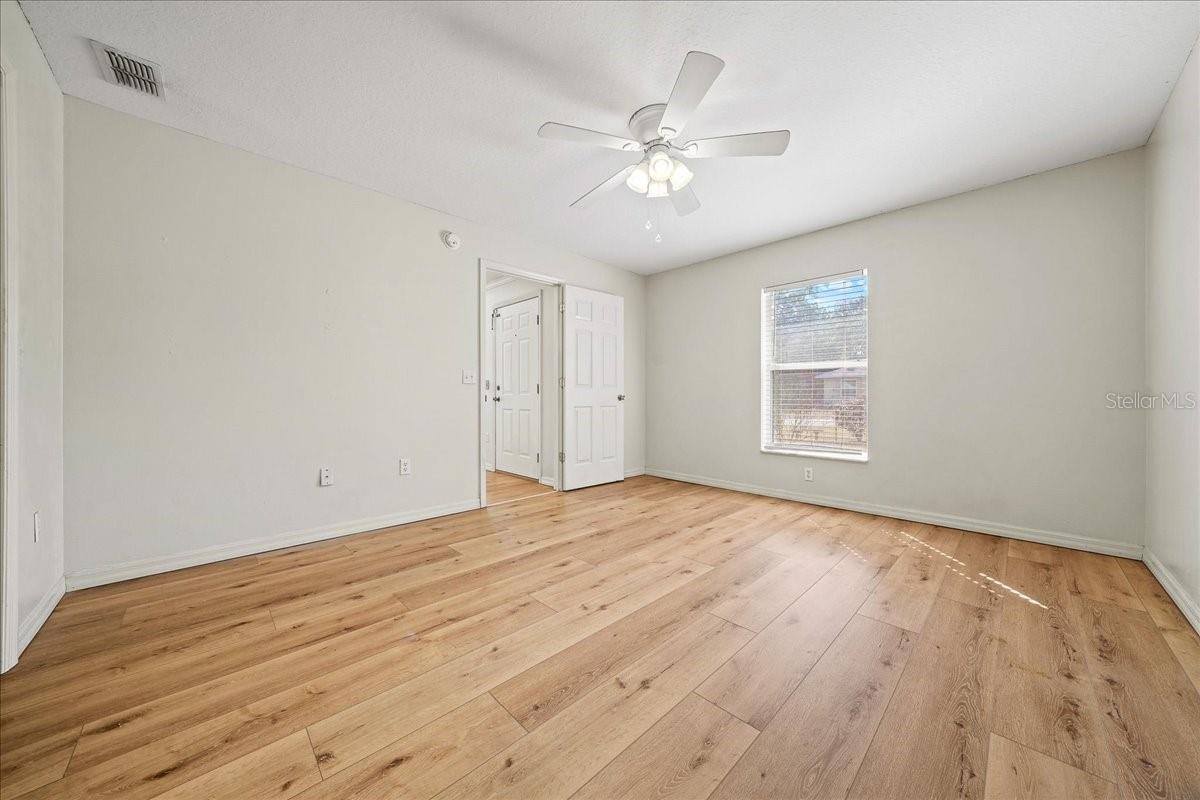 Image 19 of 38 For 9 Pecan Radial