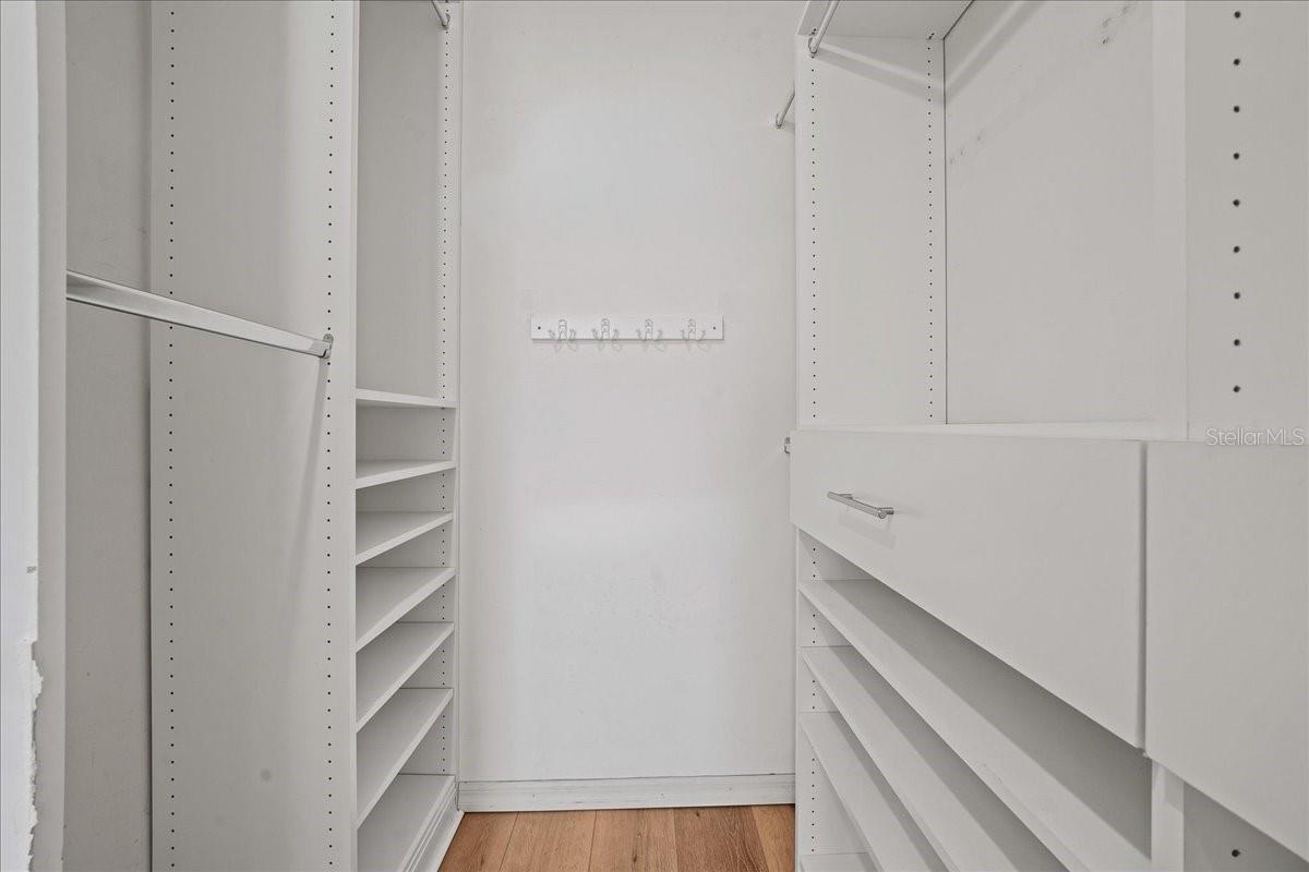 Image 22 of 38 For 9 Pecan Radial