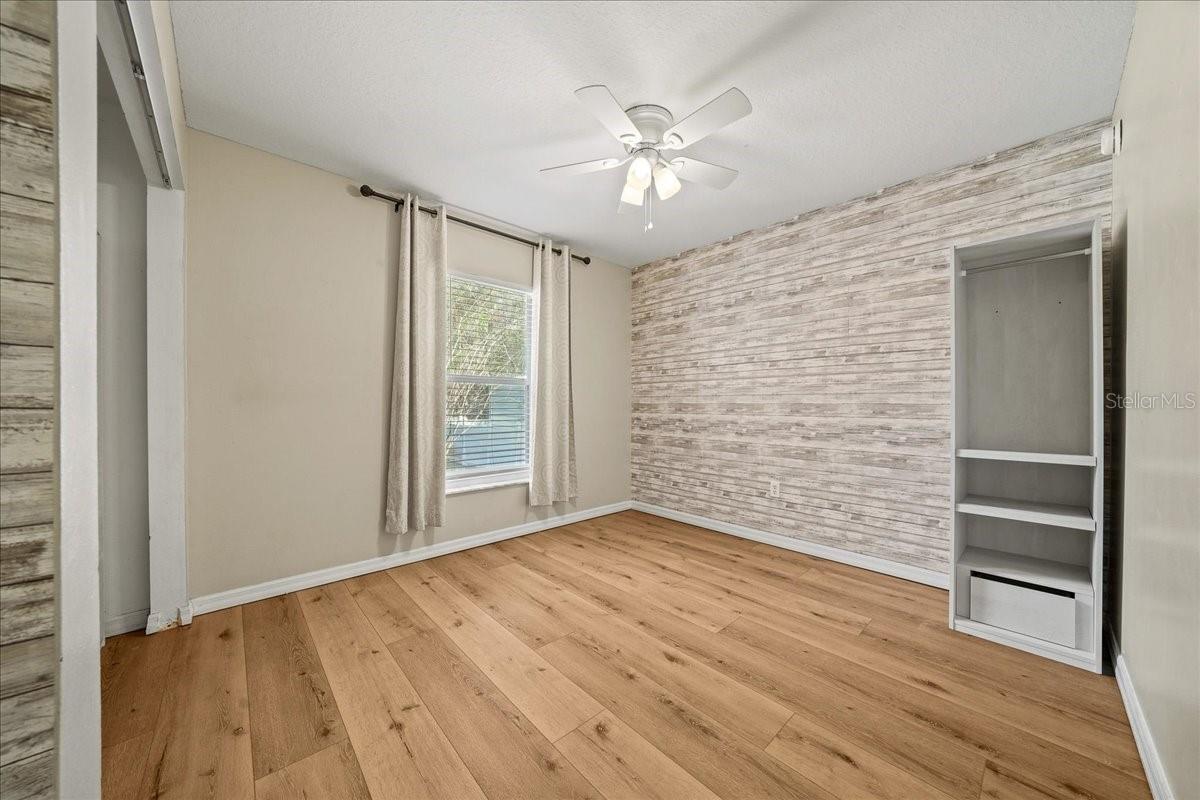 Image 28 of 38 For 9 Pecan Radial