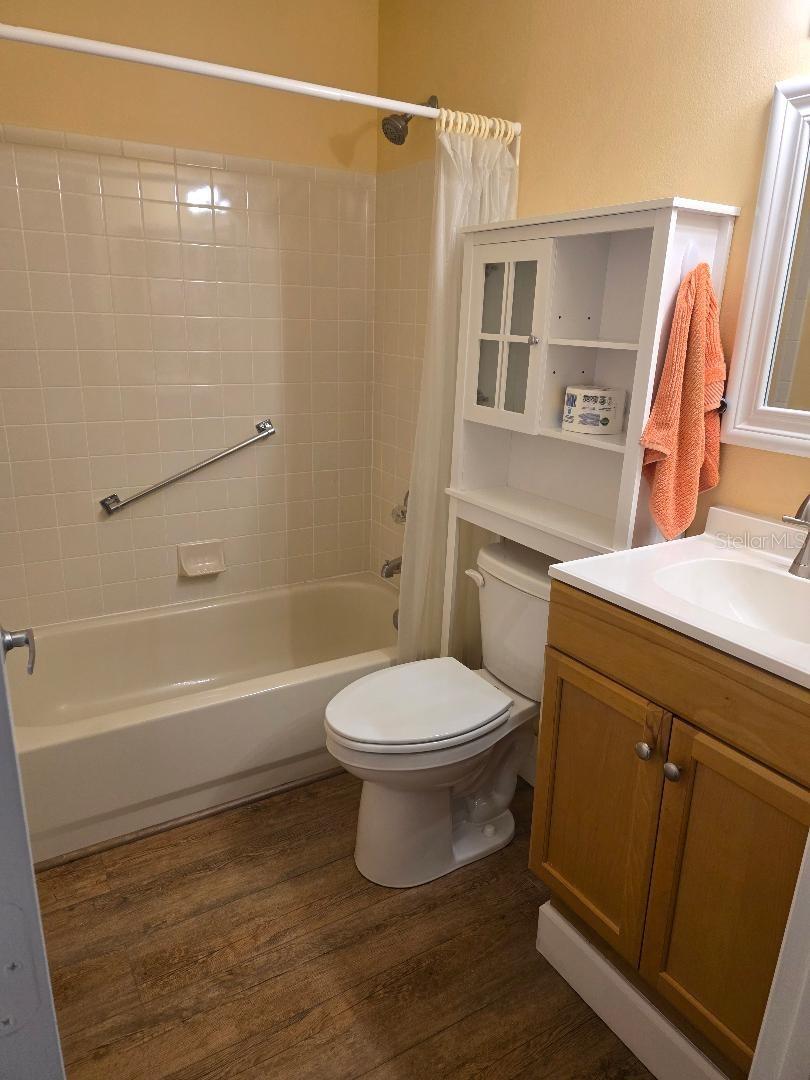 Image 21 of 31 For 9028 91st Circle