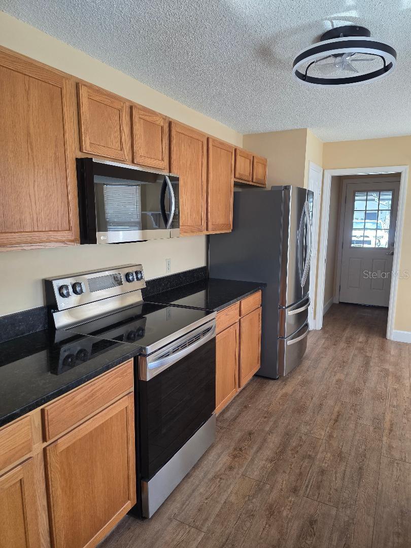 Image 27 of 31 For 9028 91st Circle