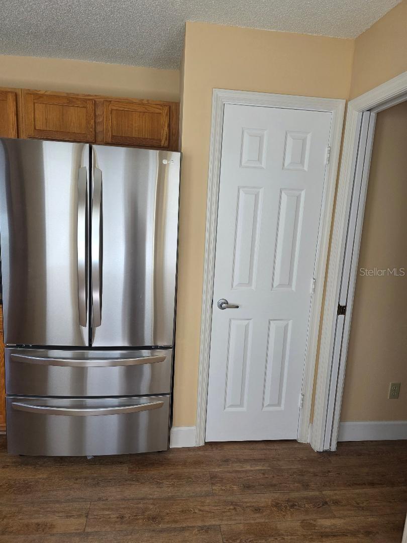 Image 28 of 31 For 9028 91st Circle