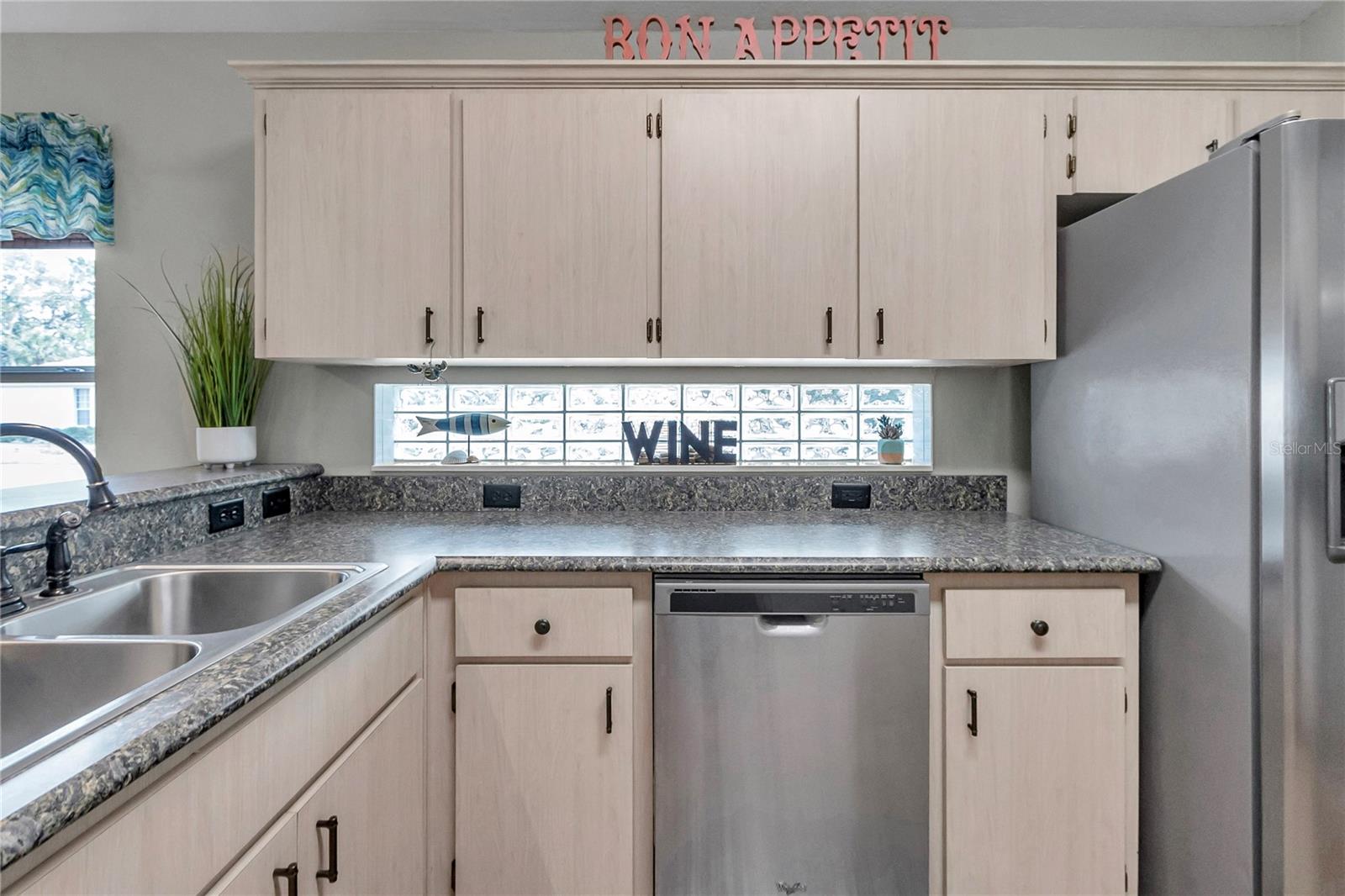 Image 12 of 43 For 11170 72nd Avenue