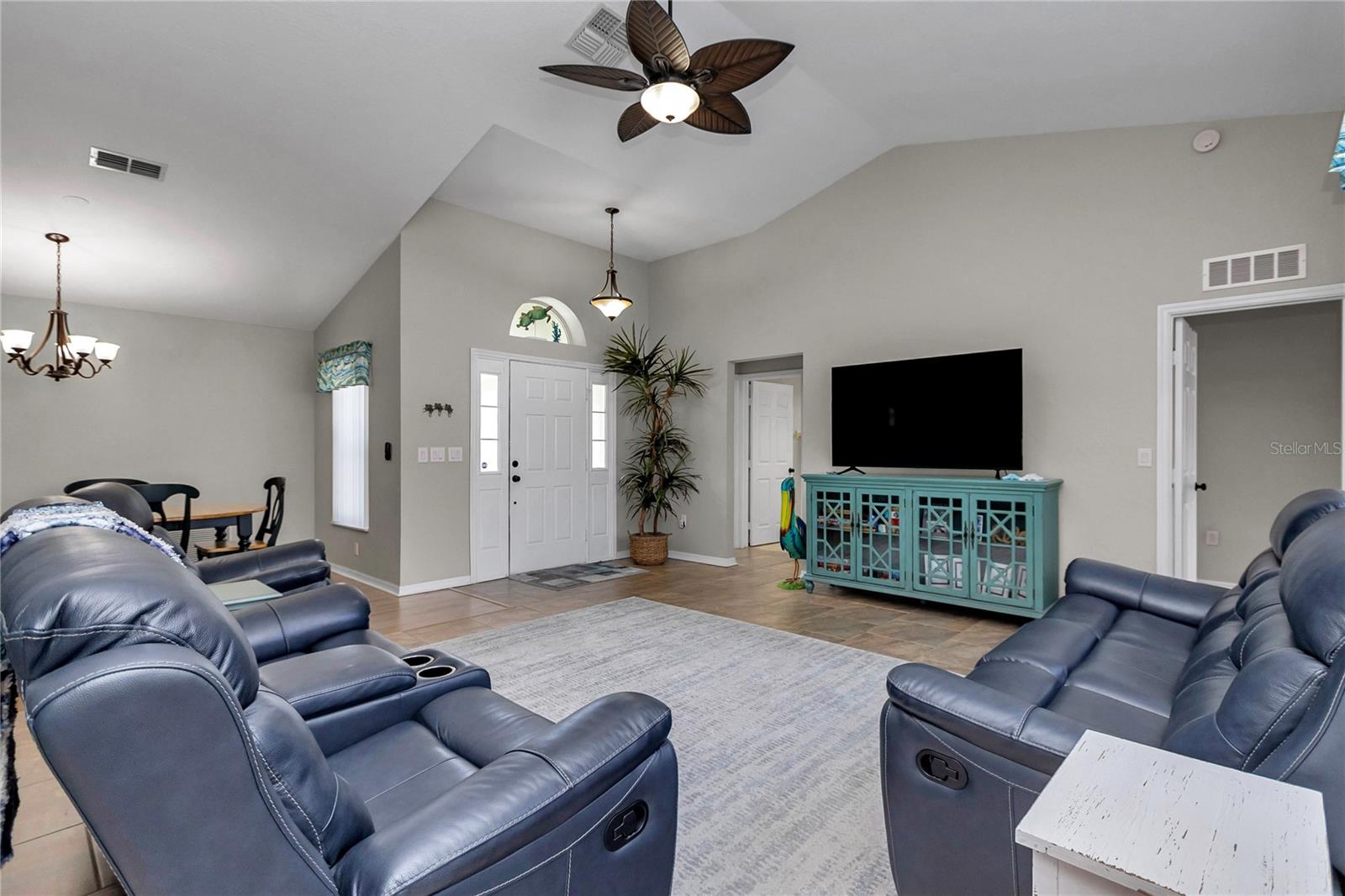 Image 6 of 43 For 11170 72nd Avenue