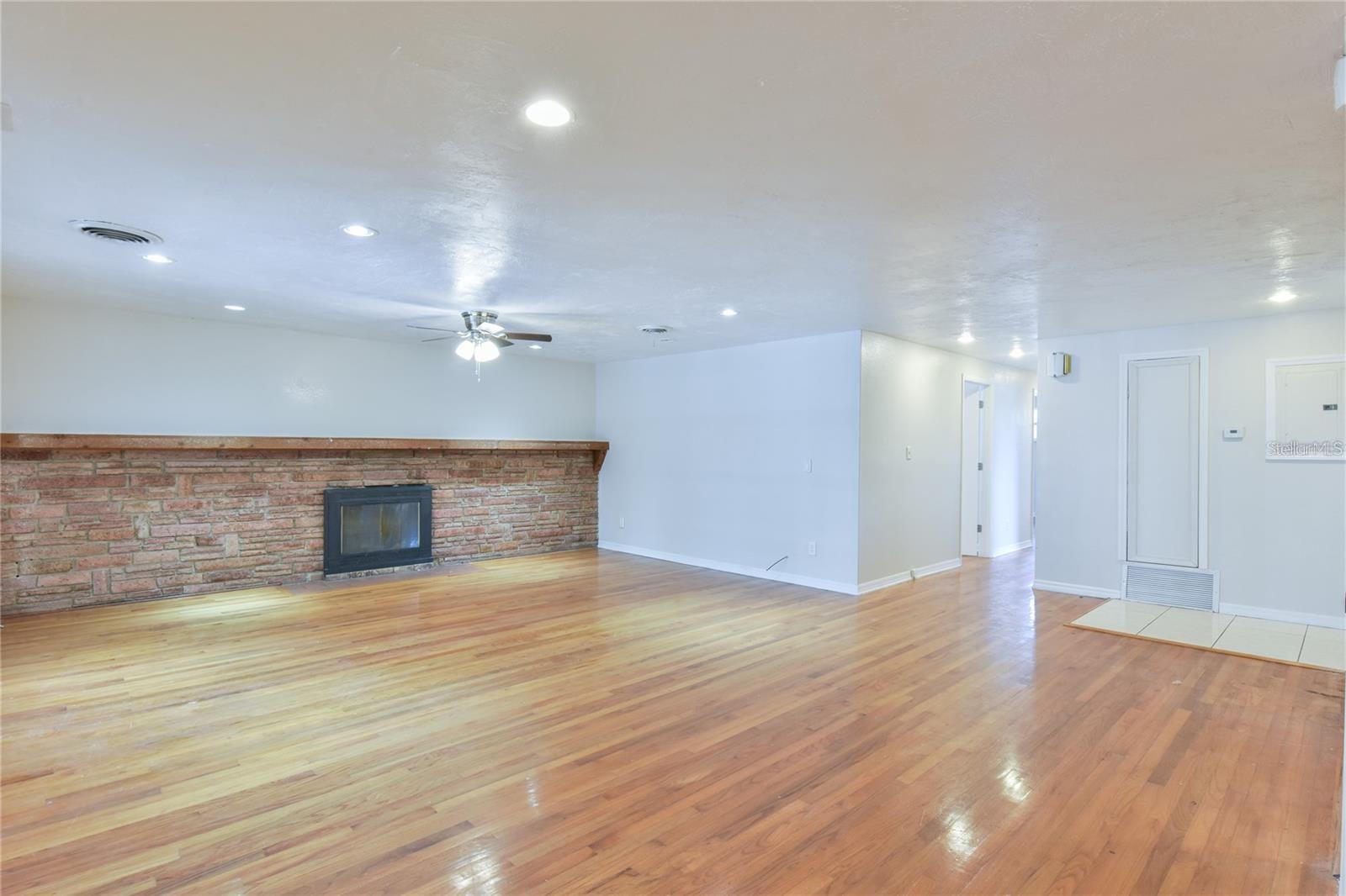 Image 14 of 48 For 1828 Lake Weir Avenue