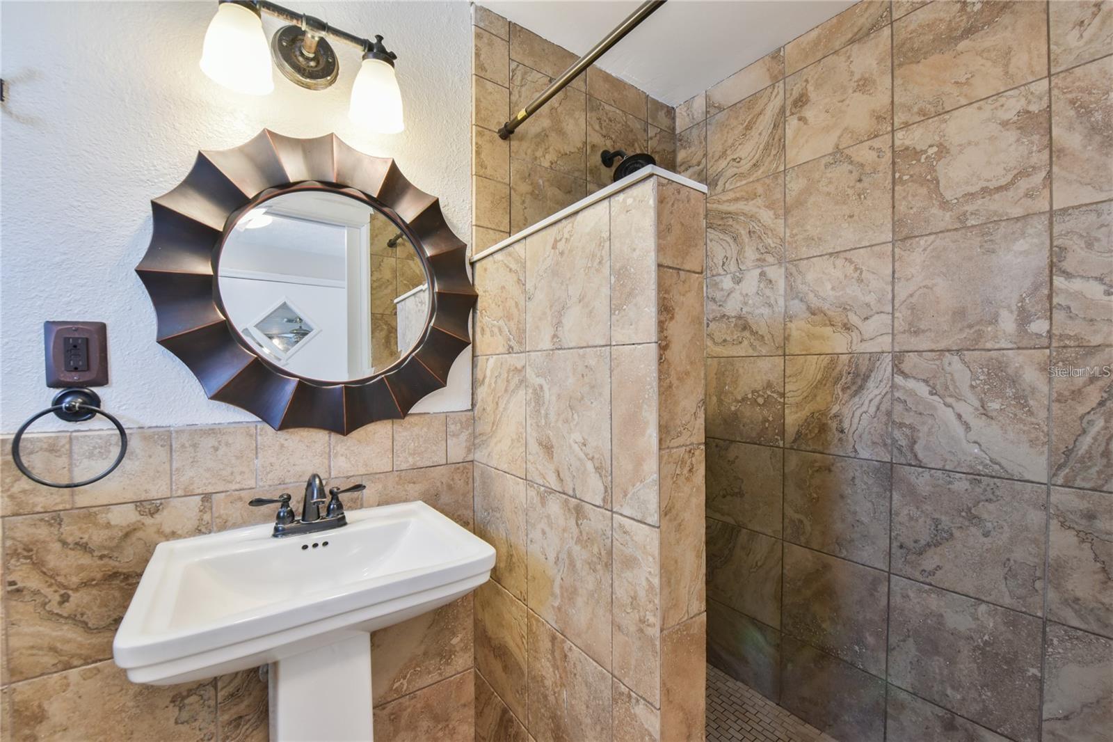 Image 27 of 48 For 1828 Lake Weir Avenue