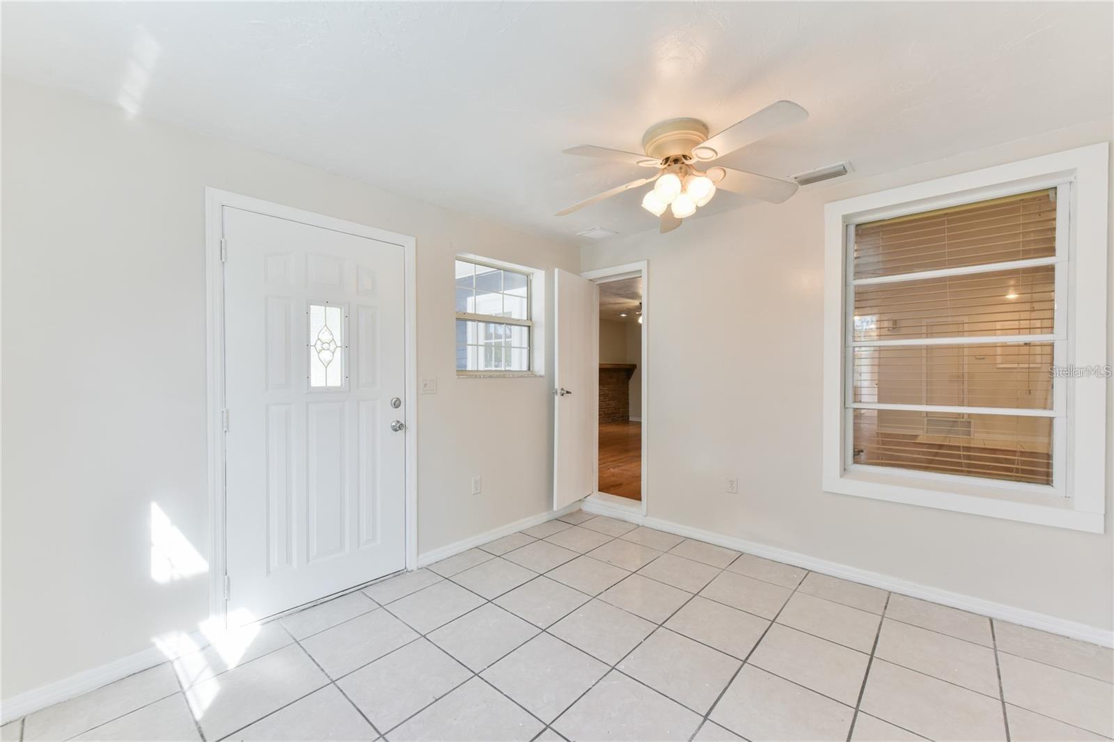 Image 29 of 48 For 1828 Lake Weir Avenue