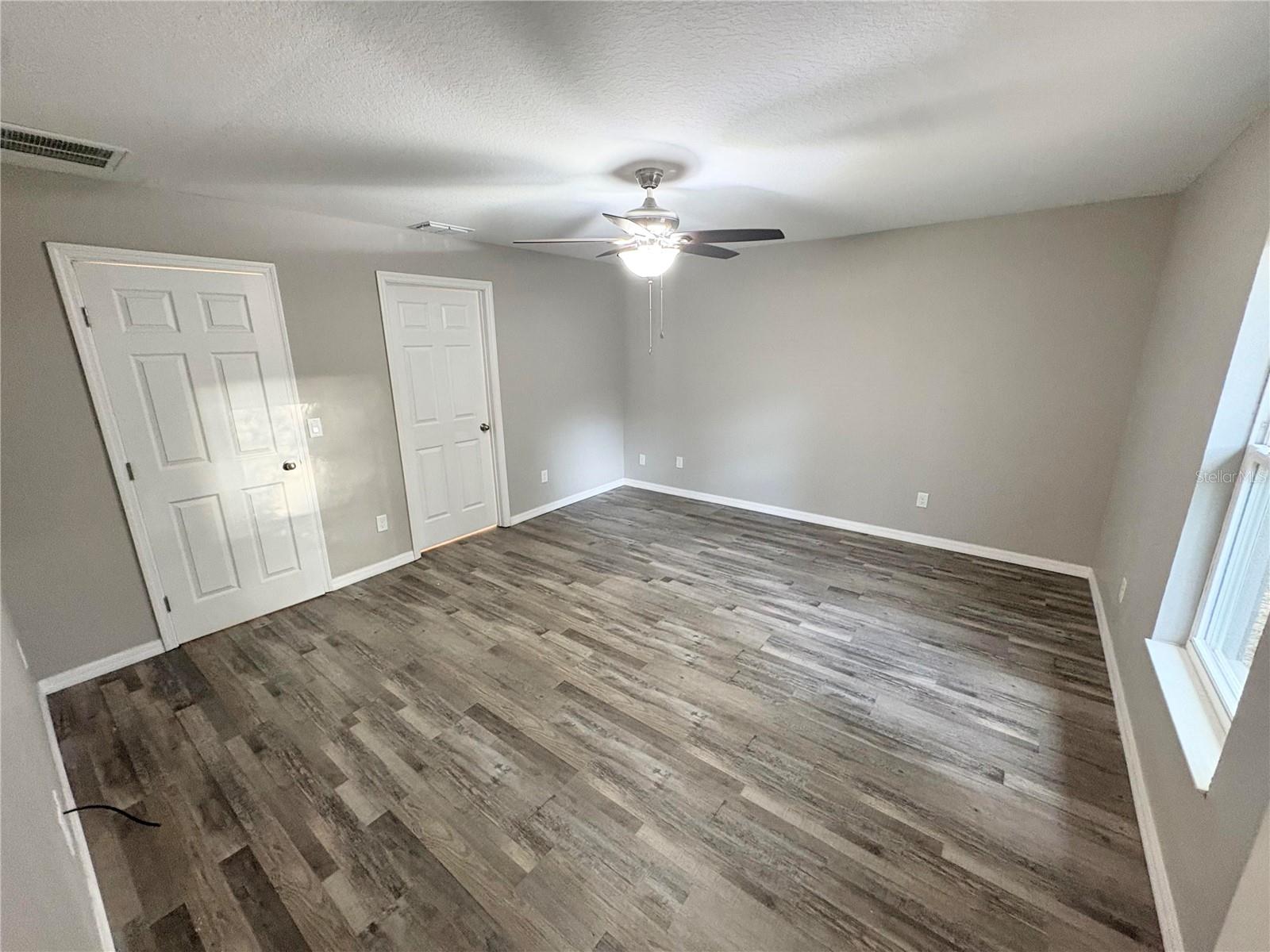 Image 12 of 26 For 5384 60th Terrace