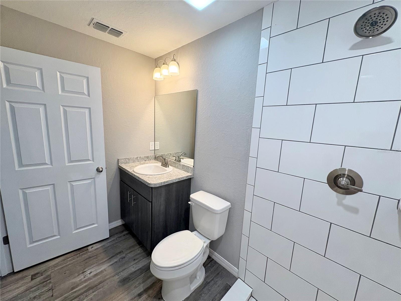 Image 16 of 26 For 5384 60th Terrace