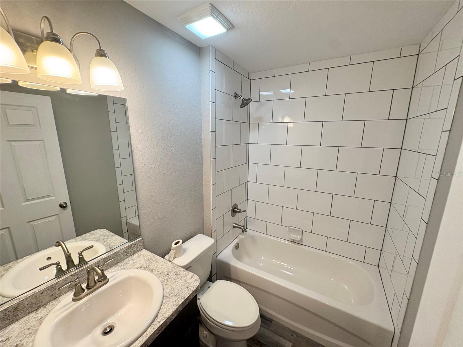 Image 18 of 26 For 5384 60th Terrace