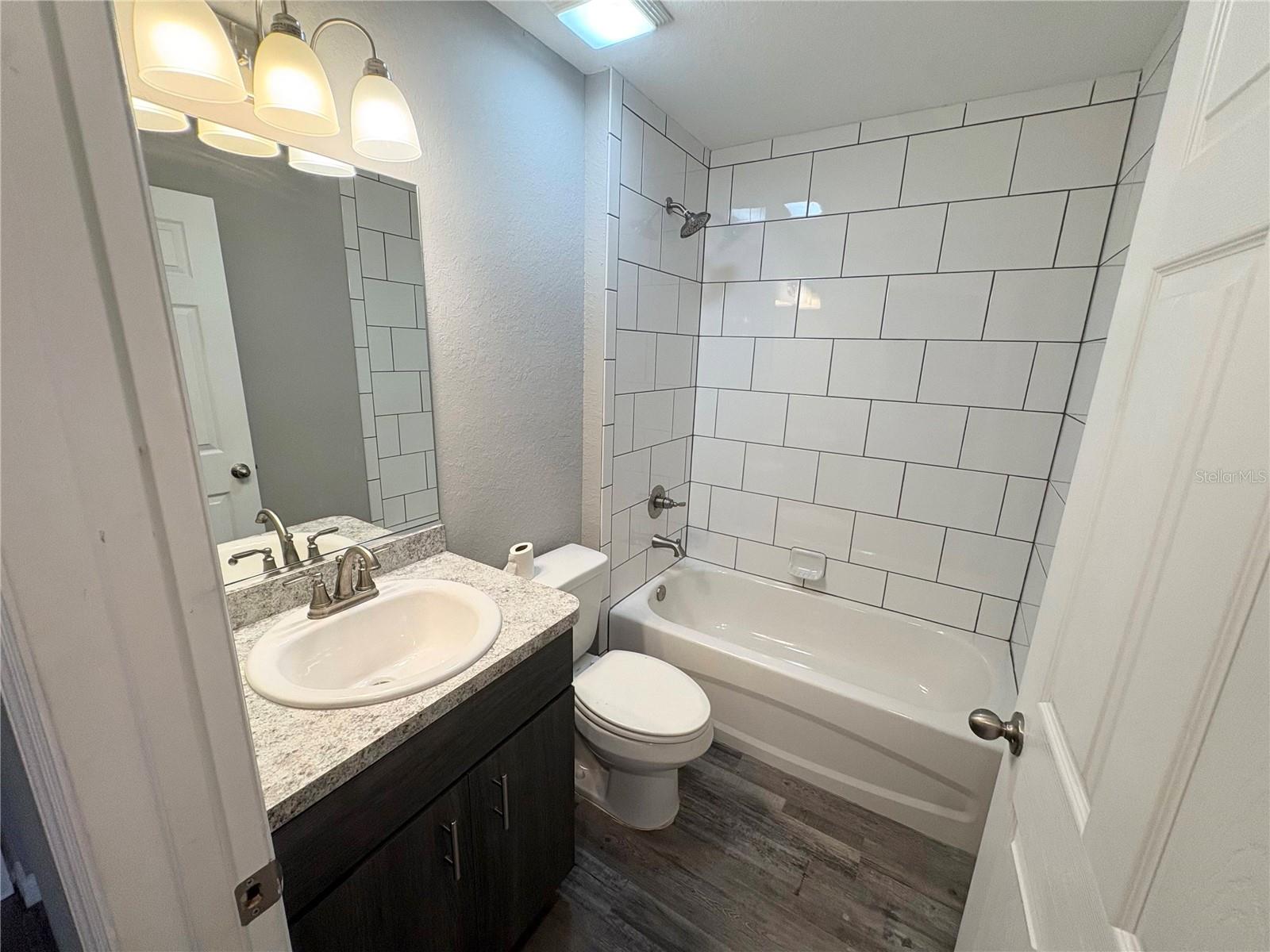 Image 19 of 26 For 5384 60th Terrace