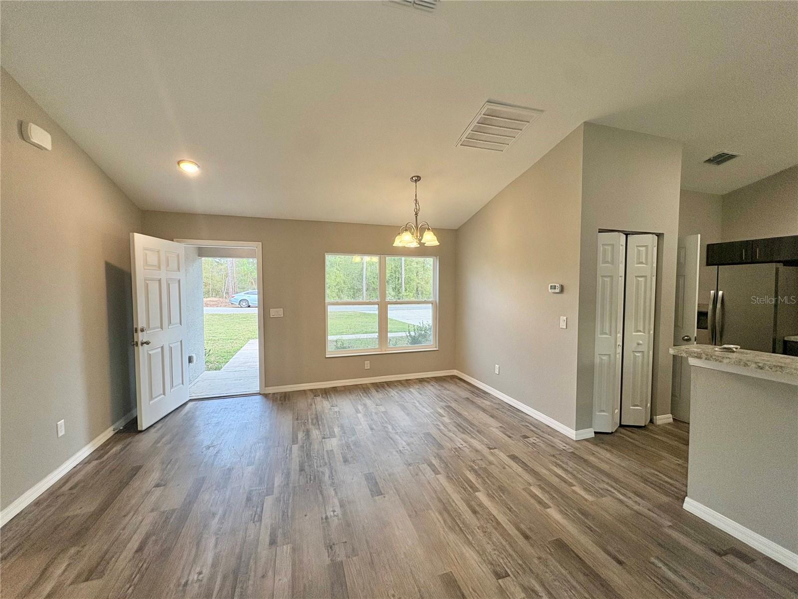 Image 6 of 26 For 5384 60th Terrace