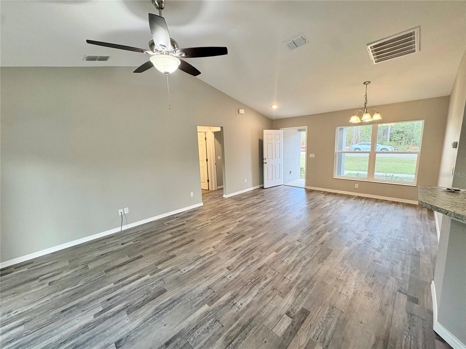 Image 8 of 26 For 5384 60th Terrace