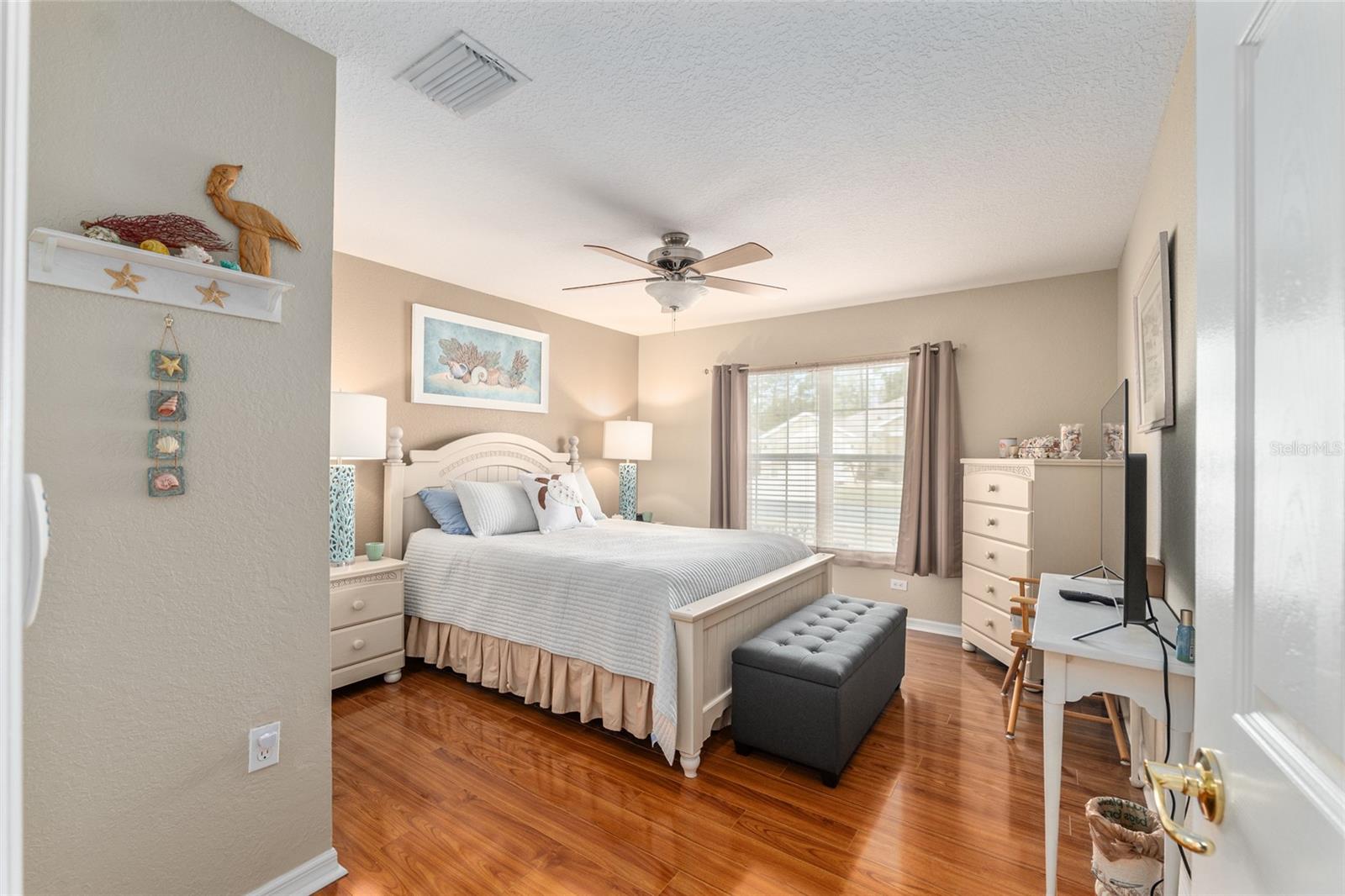 Image 19 of 32 For 9036 120th Loop