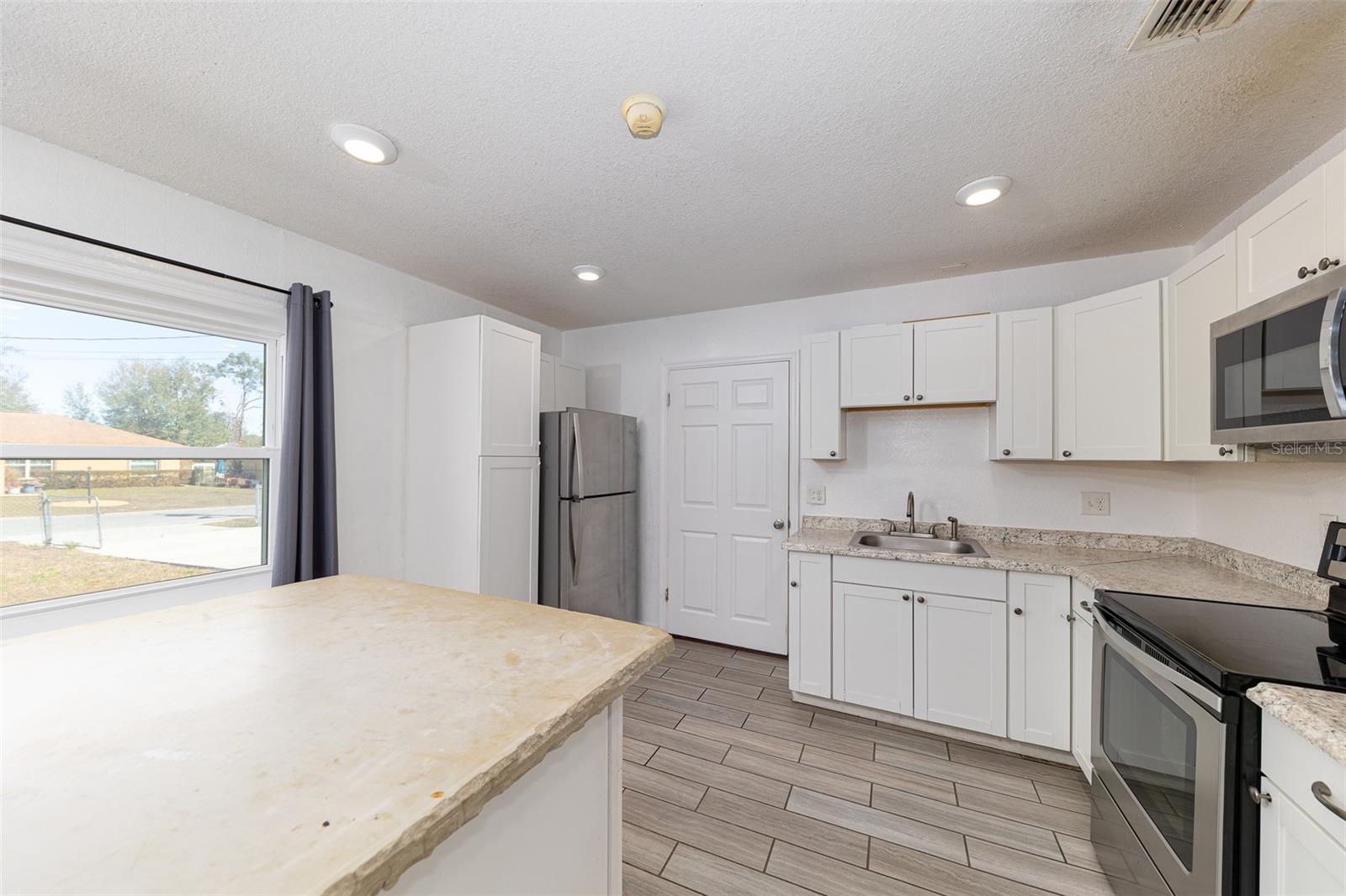 Image 13 of 22 For 9782 157th Lane