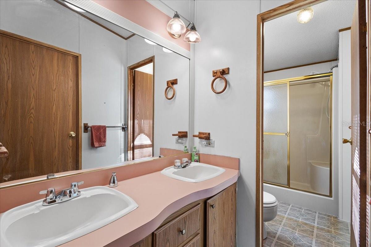 Image 18 of 40 For 14430 Levy Street